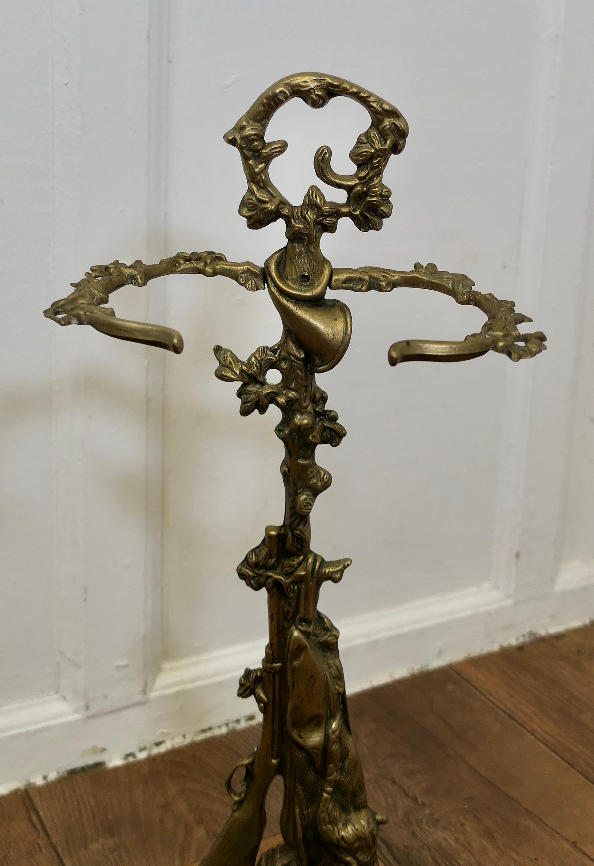 French Hunting Theme (Chasse) Brass Stick Stand   This lovely piece comes from F In Good Condition For Sale In Chillerton, Isle of Wight