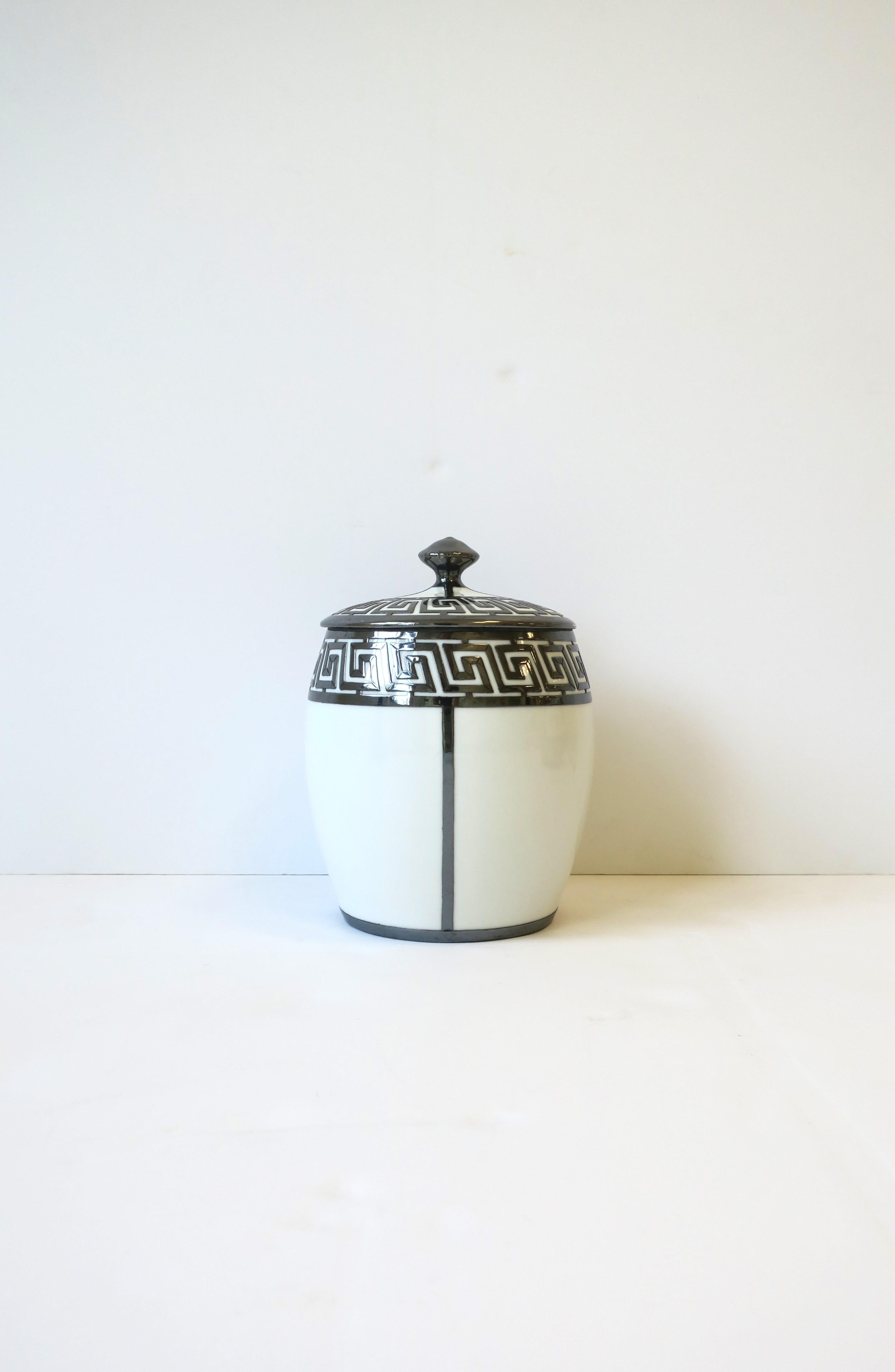 French Ice Bucket with Greek-Key Design In Good Condition In New York, NY