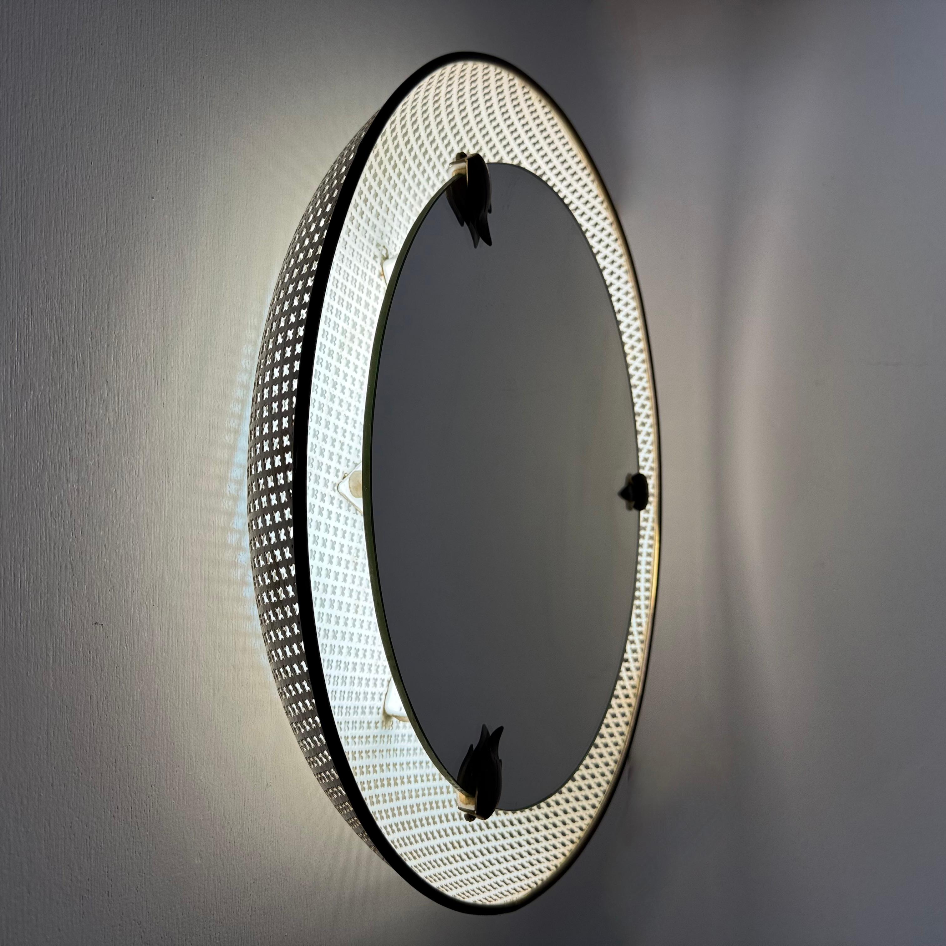 Français Miroir éclairé par Mathieu Mategot , années 1950 en vente