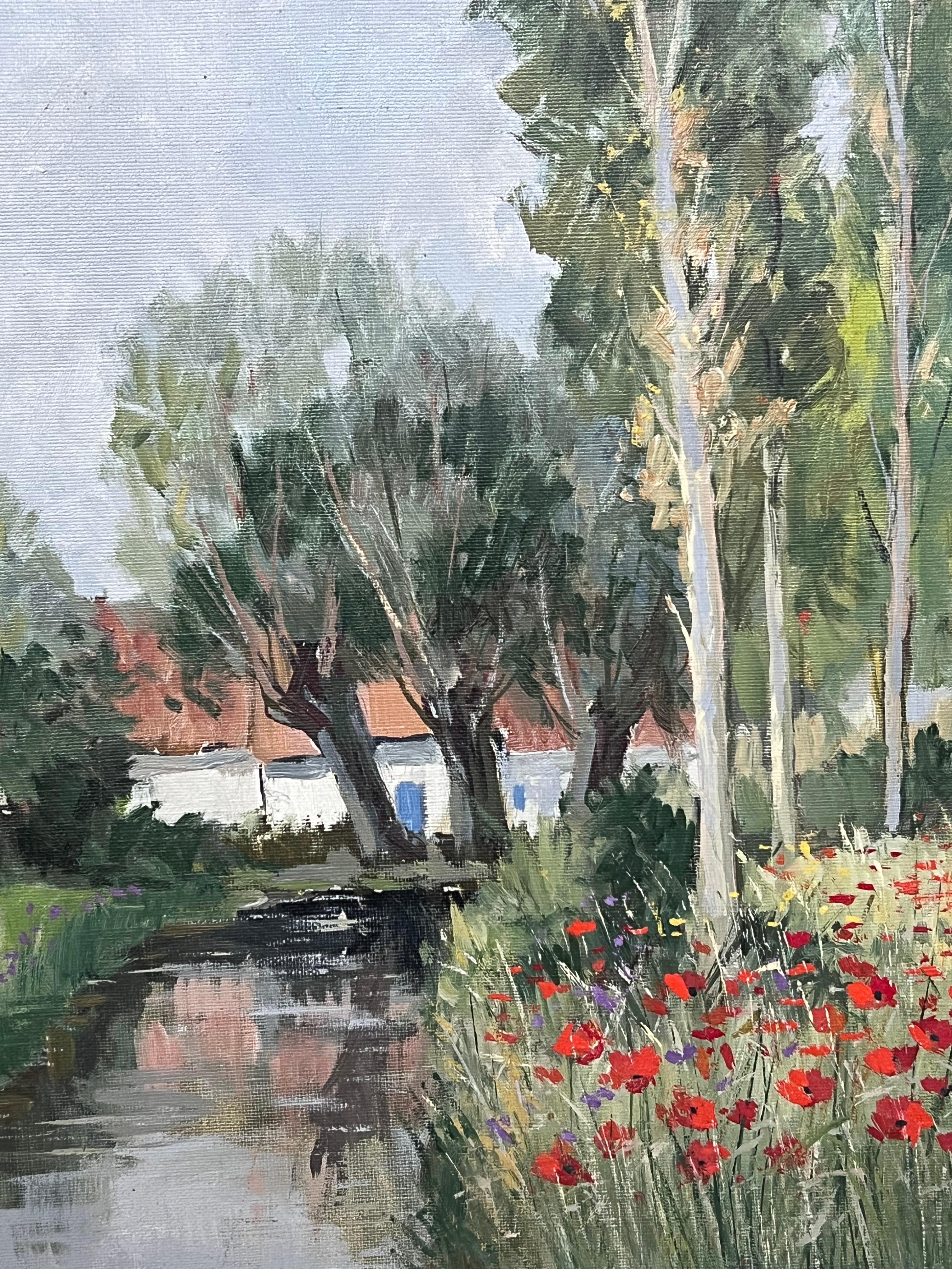 Pittura a olio d'epoca impressionista francese firmata Campi di papaveri vicino a un fiume tranquillo - Landscape Painting Grigio di French impressionist