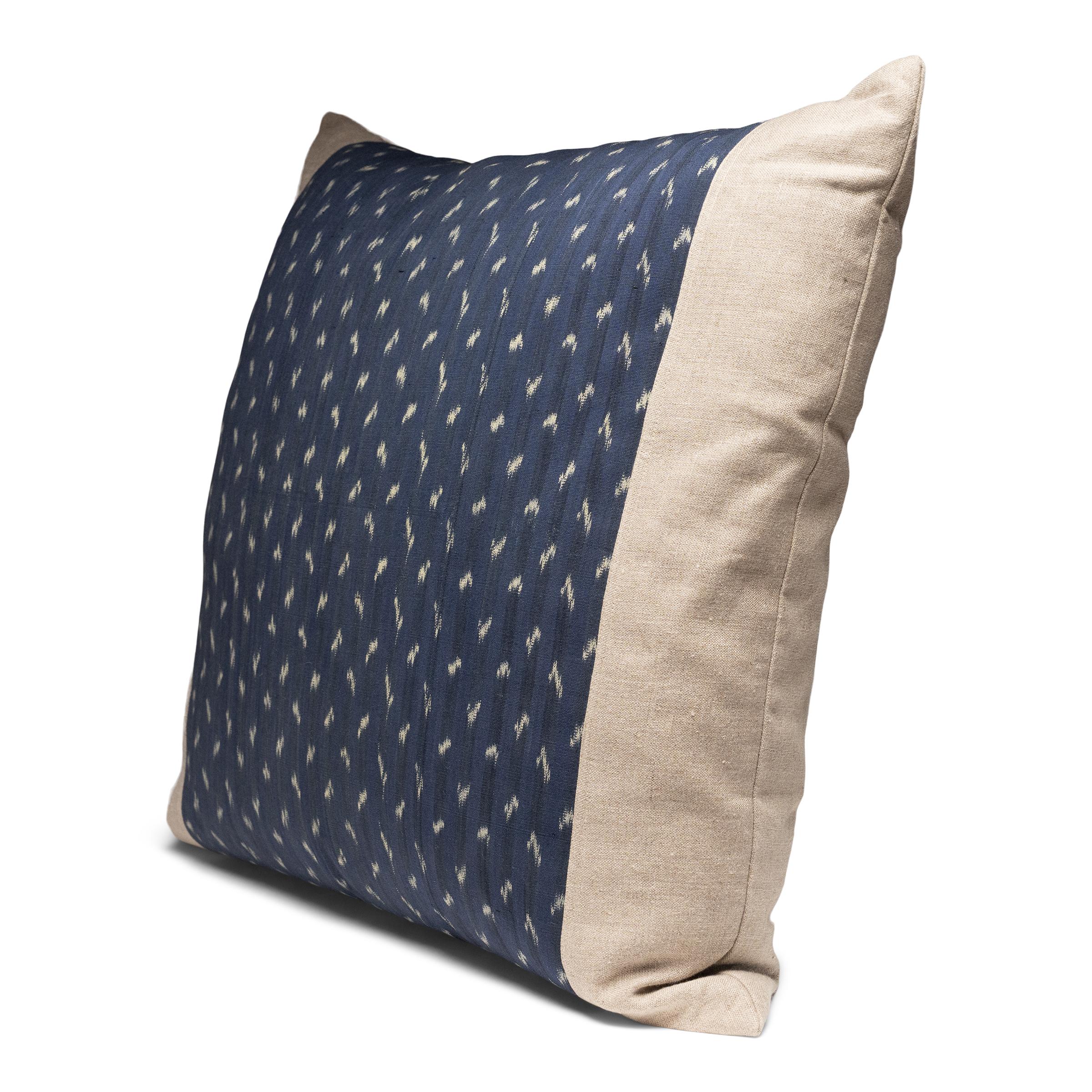 Organique Coussin Ikat French Indigo en vente