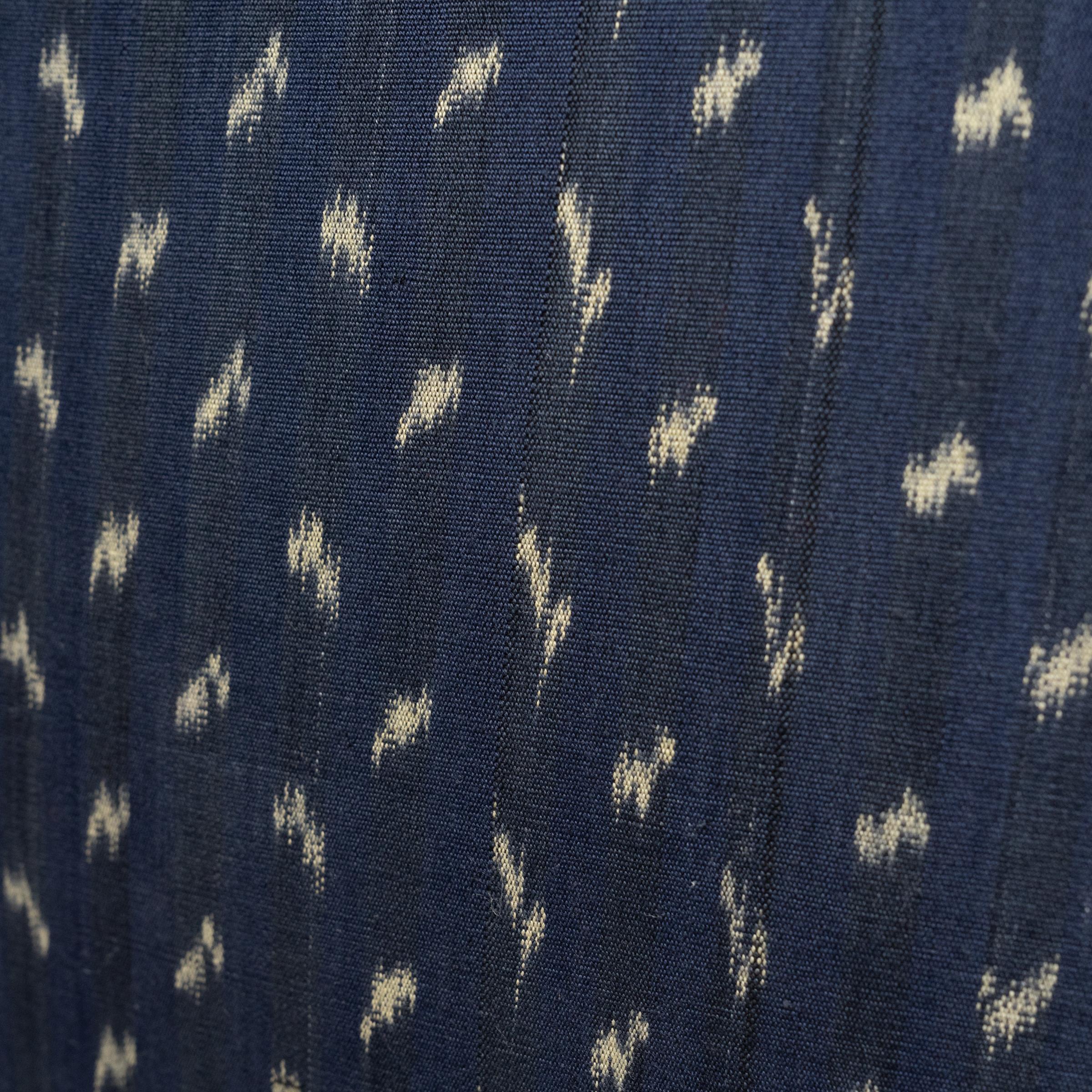 Américain Coussin Ikat French Indigo en vente