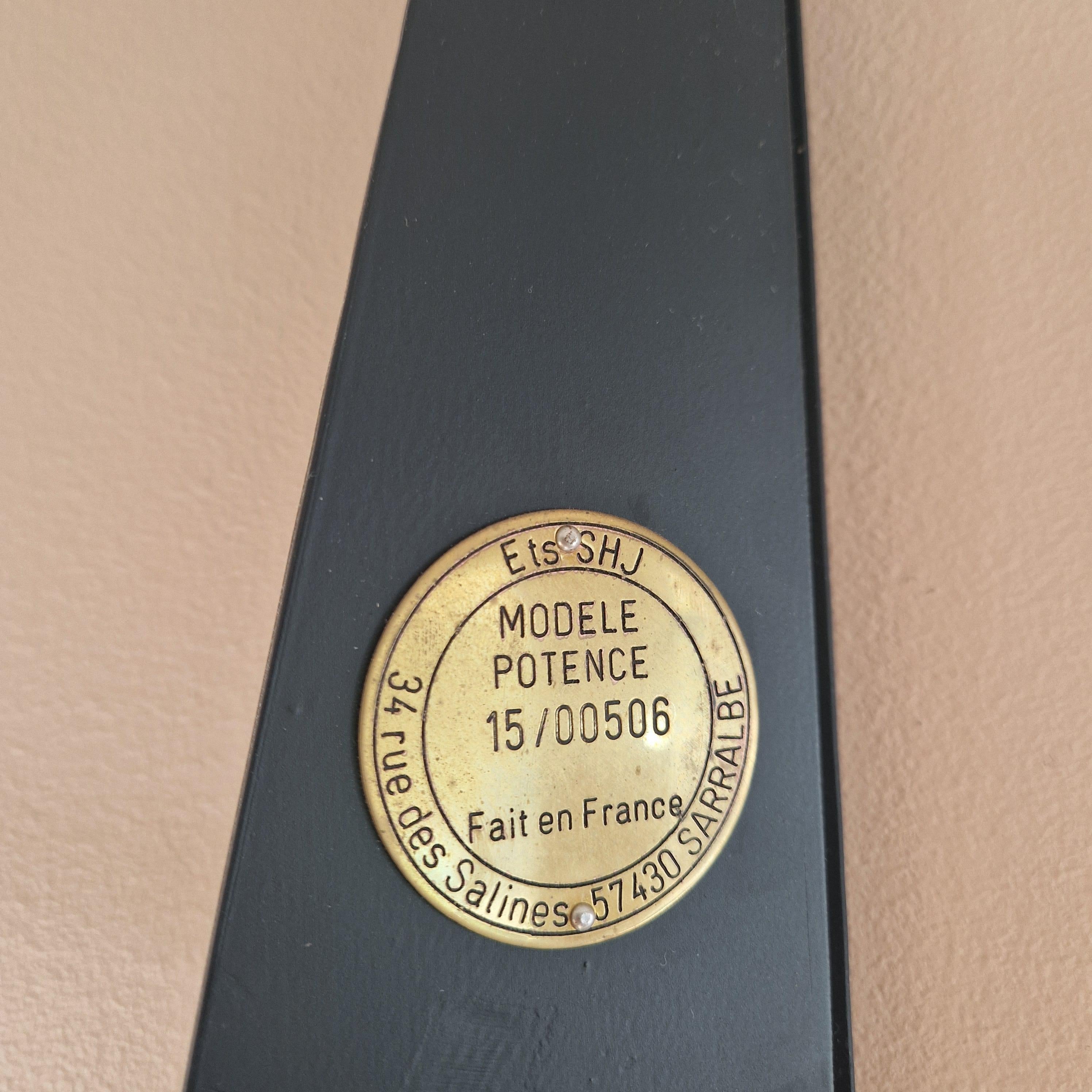 Aplique de pared francés Industrail, Al estilo de Jean Prouvé, Siglo XX siglo XX en venta