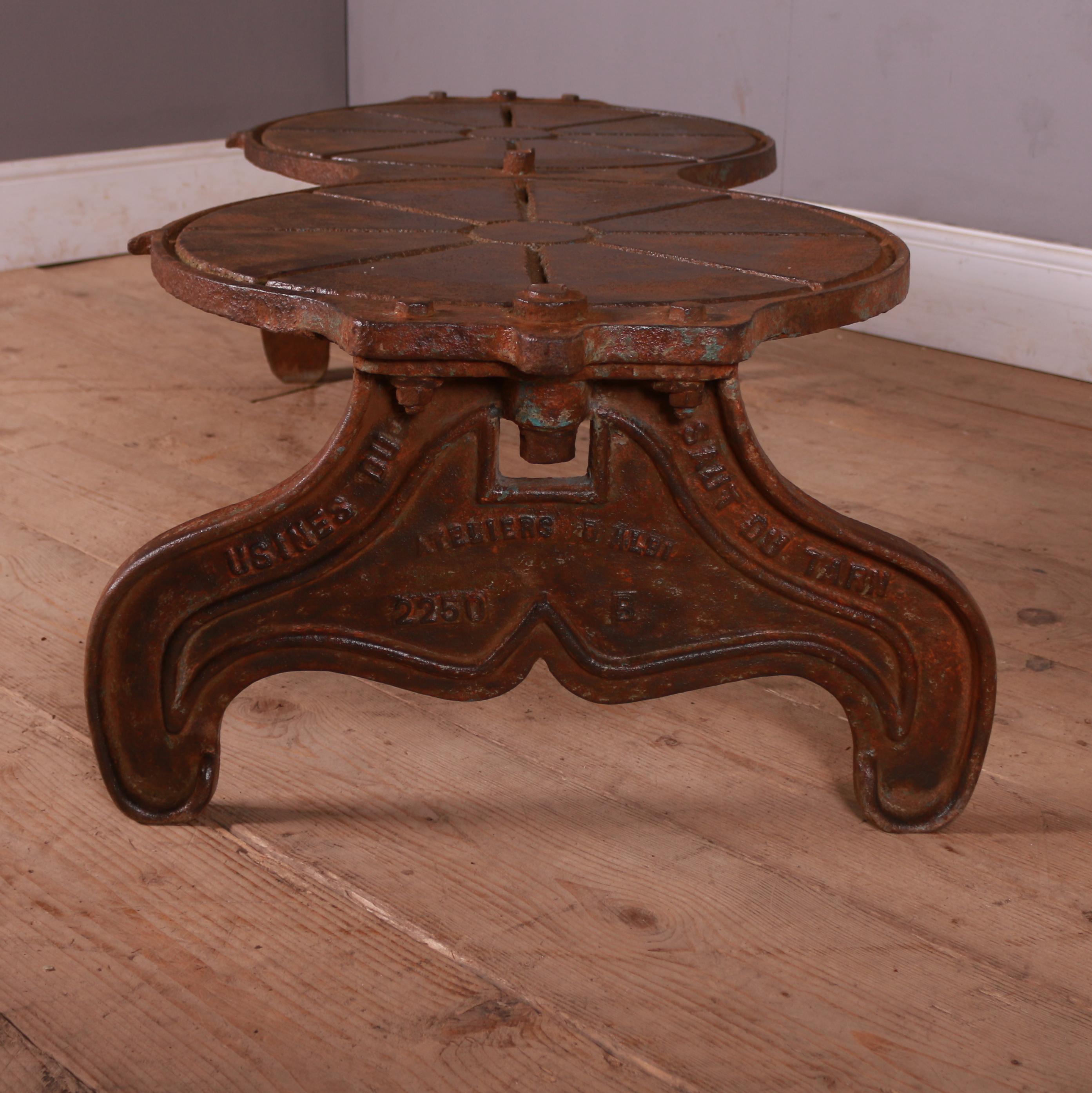 French Industrial Coffee Table In Good Condition For Sale In Leamington Spa, Warwickshire