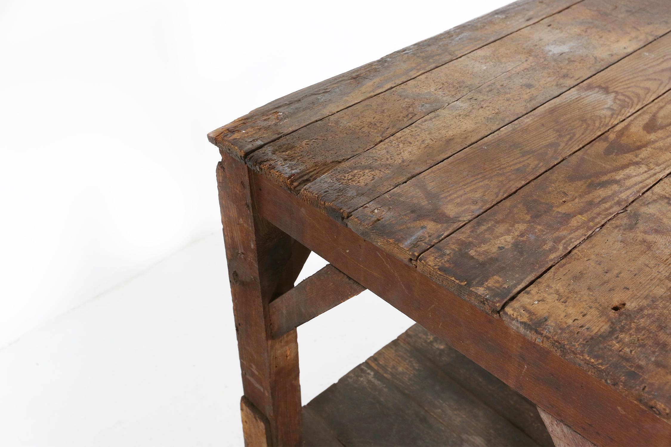 Table console industrielle française en bois massif, années 1920 Bon état - En vente à Meulebeke, BE