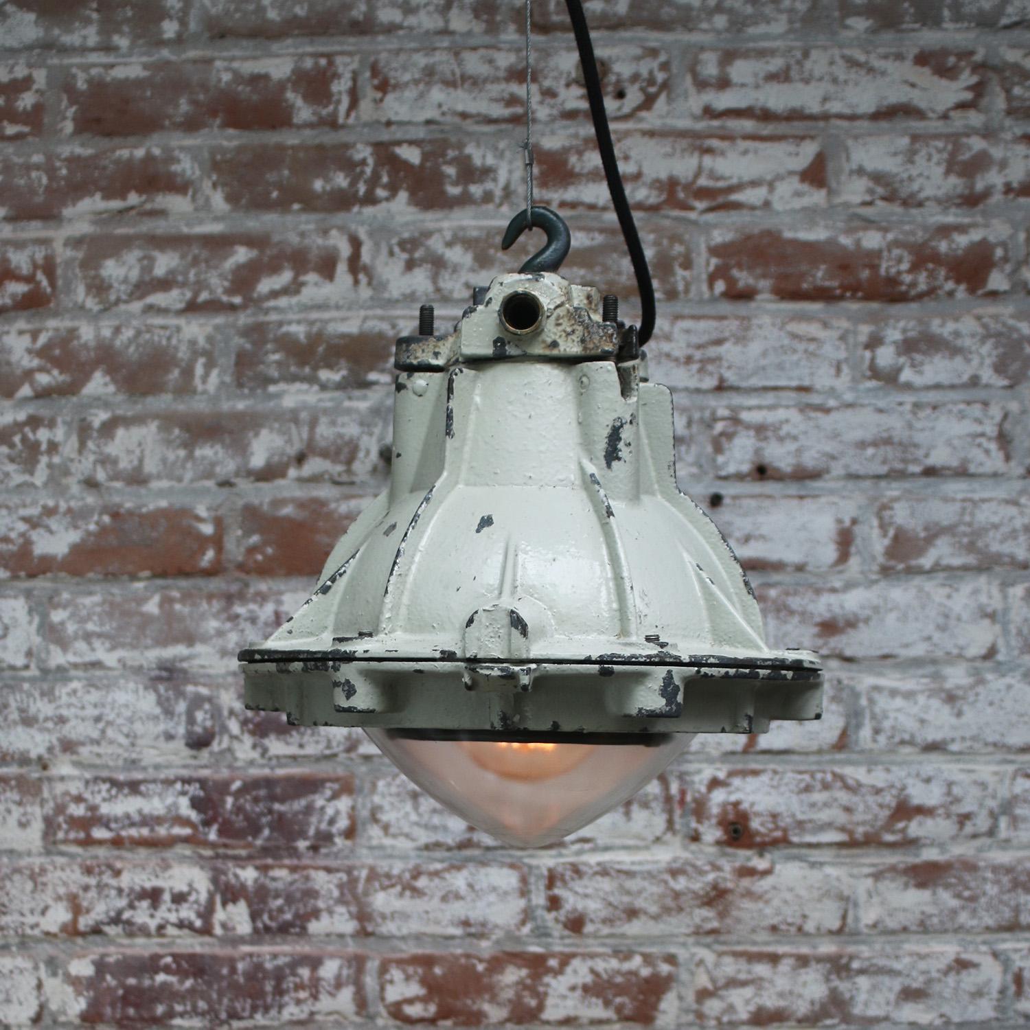 20th Century French Industrial Gray Cast Iron Clear Glass Pendant Lamps by Sammode For Sale