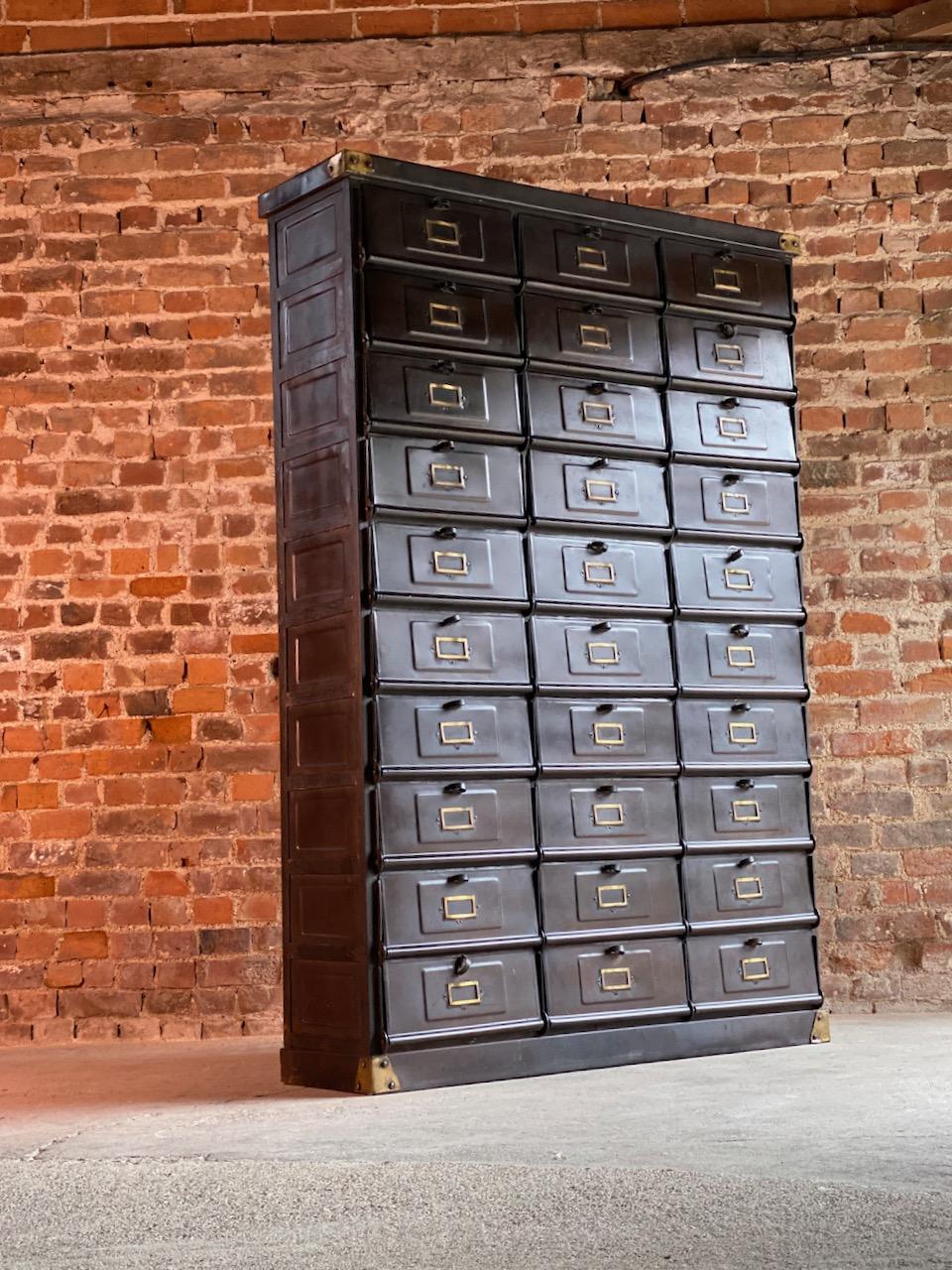 French Industrial Steel Cabinet by Strafor-Forges de Strasbourg, circa 1920 6