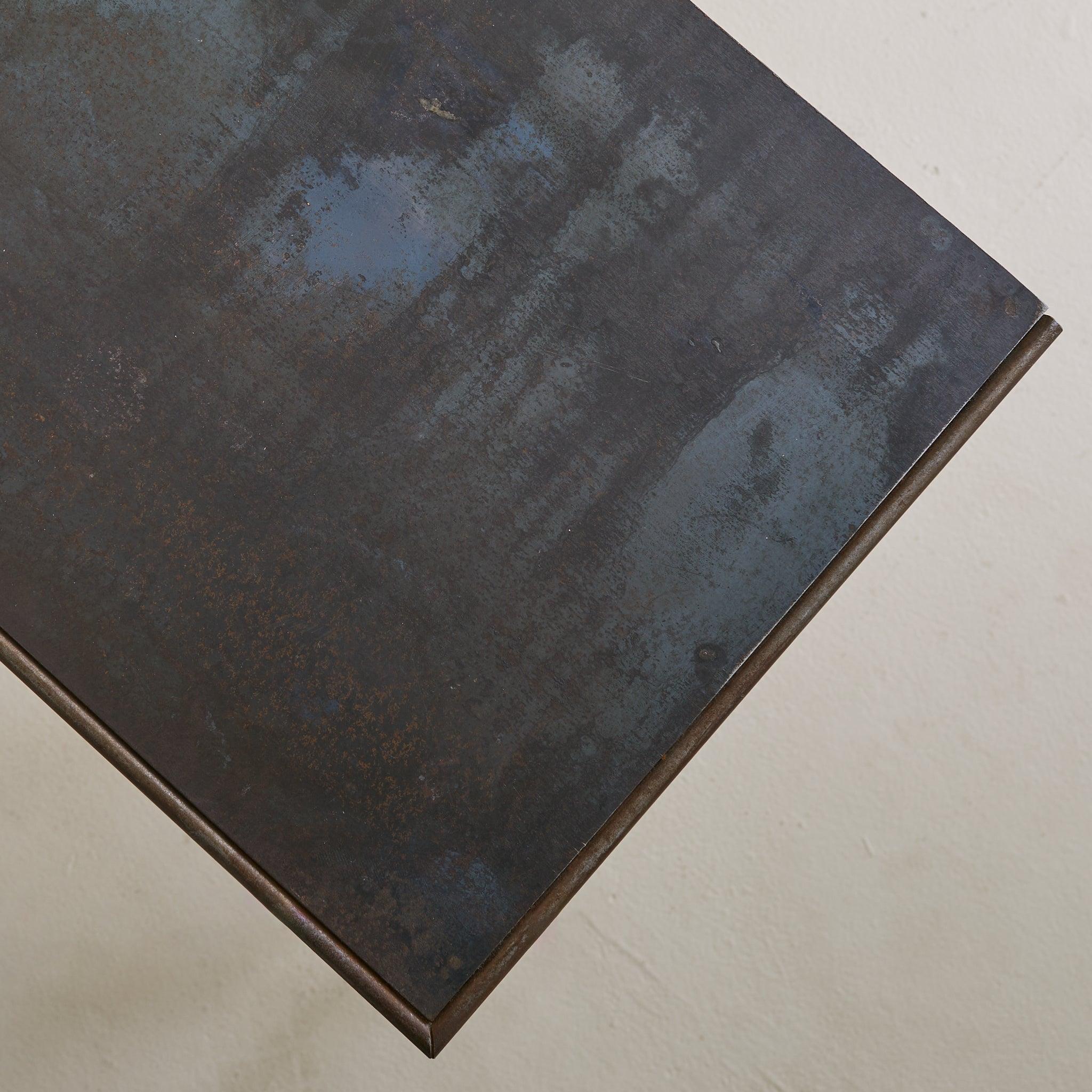 Mesa consola industrial francesa de acero con detalle de engranaje, años 50 mediados del siglo XX en venta
