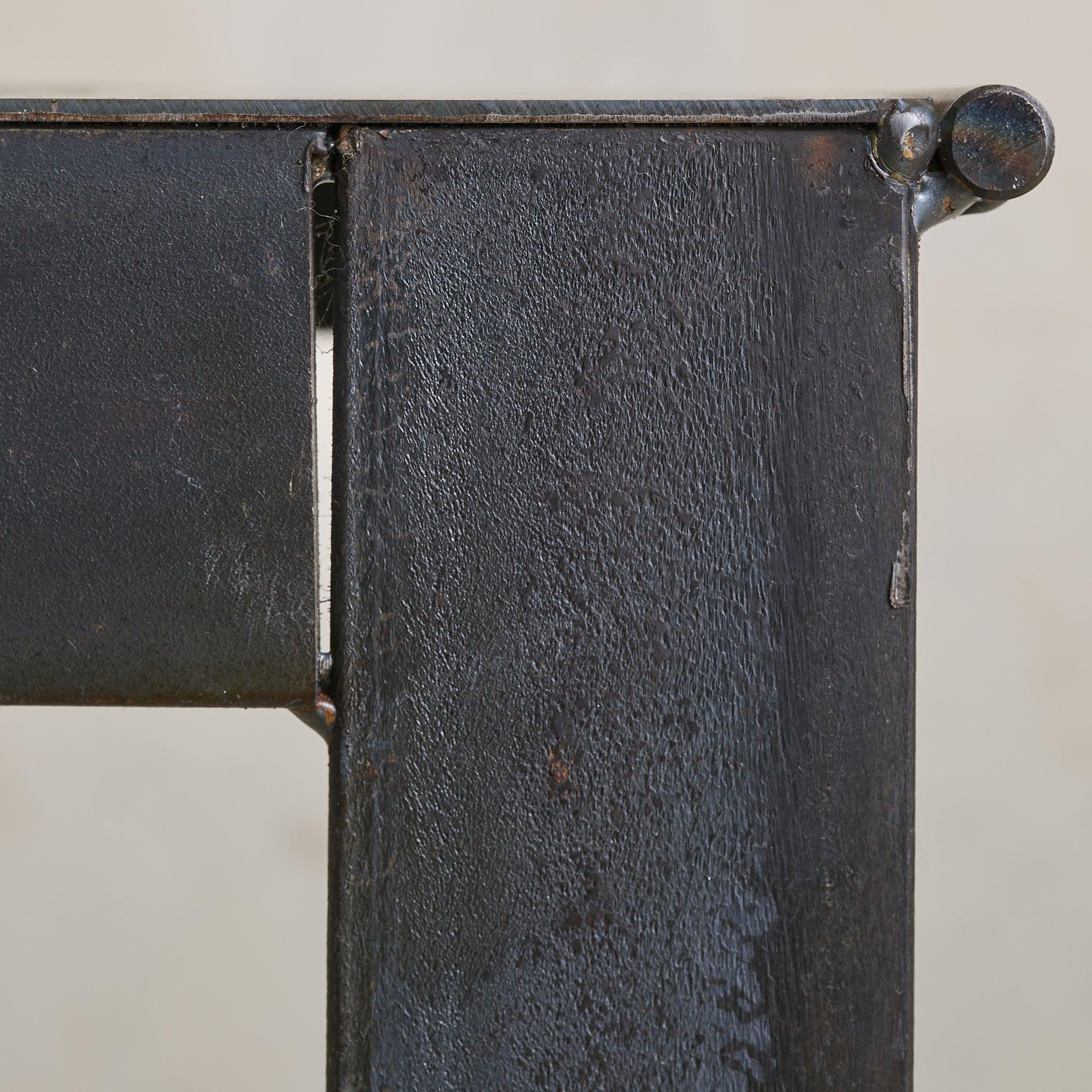Mesa consola industrial francesa de acero con detalle de engranaje, años 50 en venta 1