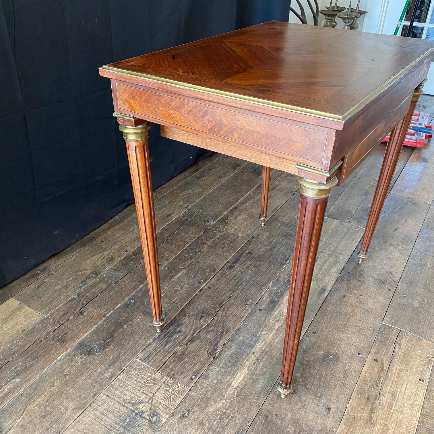 Table de jeu de backgammon incrustée française avec plateau en feutre réversible 7