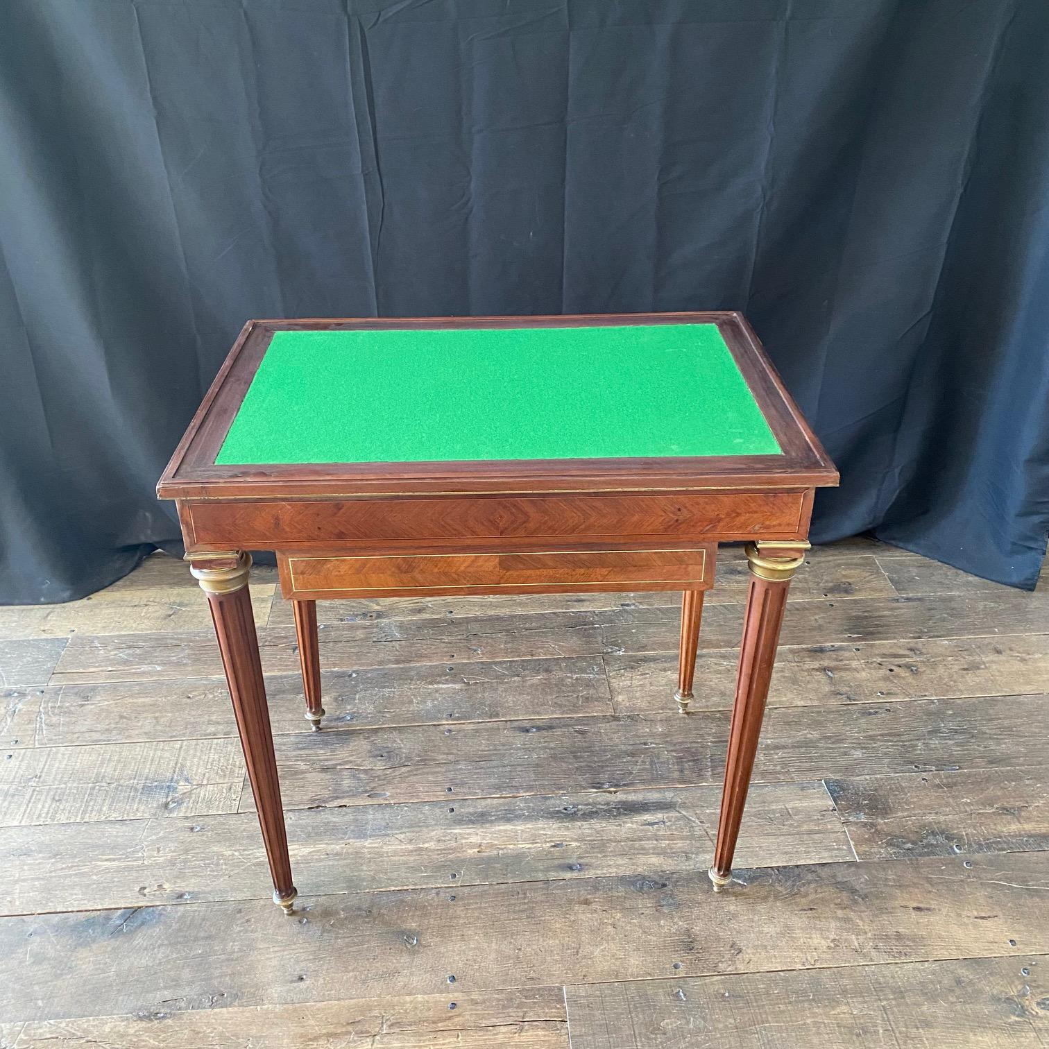 Table de jeu de backgammon incrustée française avec plateau en feutre réversible 9