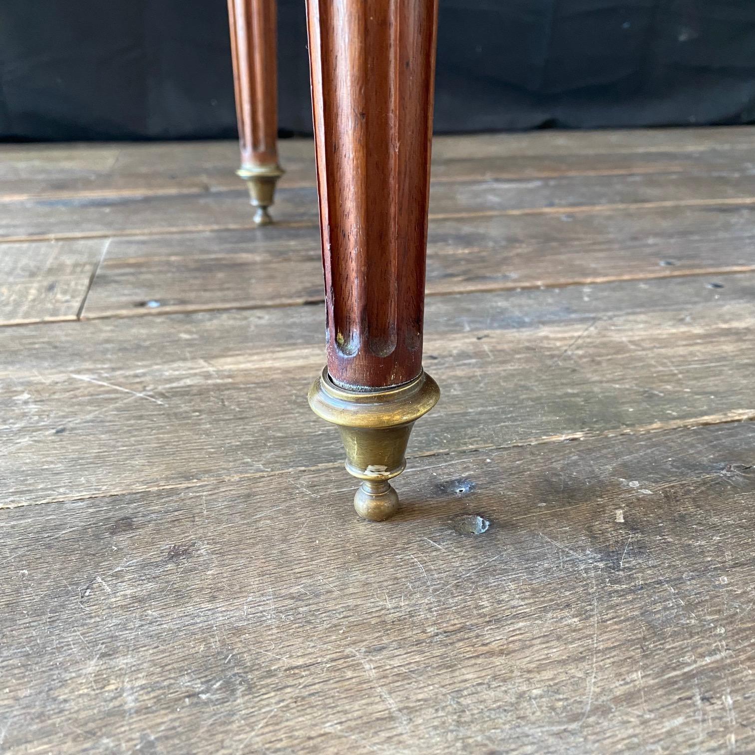 XIXe siècle Table de jeu de backgammon incrustée française avec plateau en feutre réversible