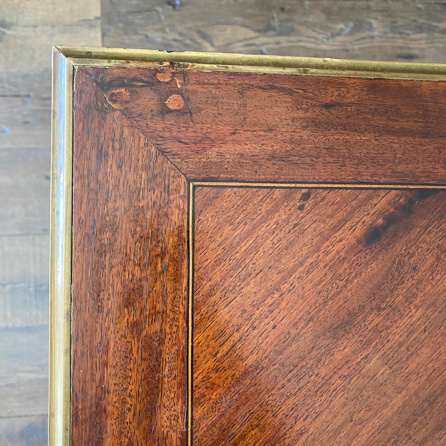 Table de jeu de backgammon incrustée française avec plateau en feutre réversible 2