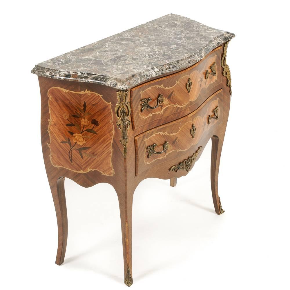 French Inlaid Bombe Commode In Excellent Condition In Vancouver, British Columbia