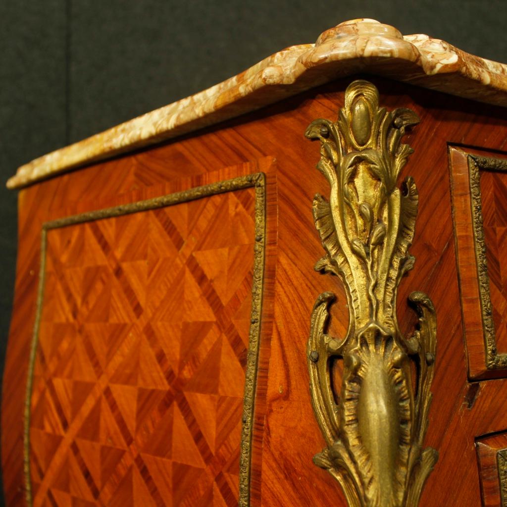 French Inlaid Chest of Drawers in Louis XV Style from 20th Century In Good Condition In Vicoforte, Piedmont