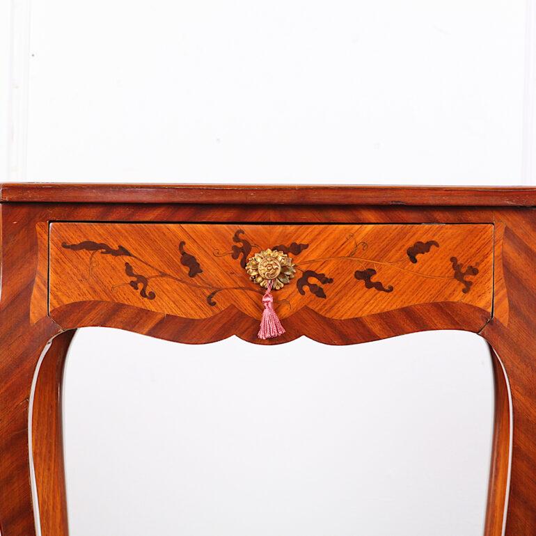 French Inlaid Kingwood Louis XV Side Table with Drawer In Good Condition In Vancouver, British Columbia