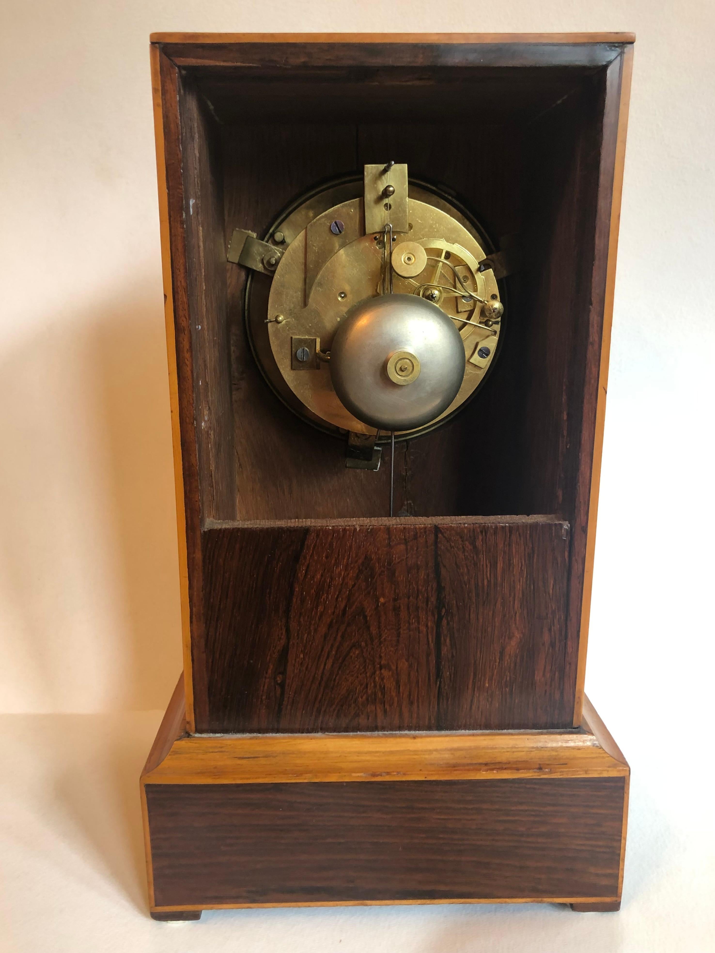 French Inlaid Marquetry Rosewood  Mantle Clock, 1820 In Good Condition For Sale In Toronto, CA