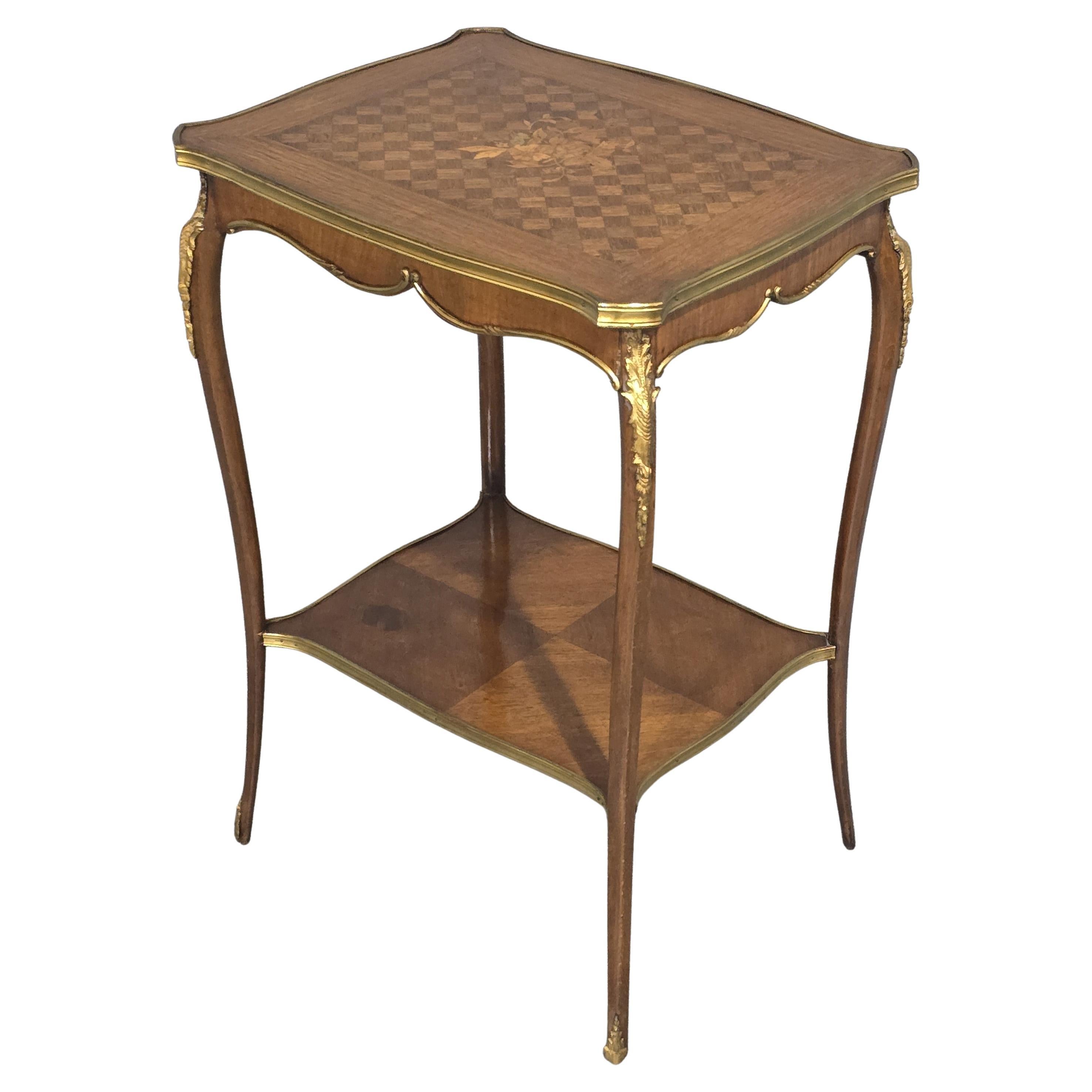 Table de lampe d'appoint en marqueterie française en vente