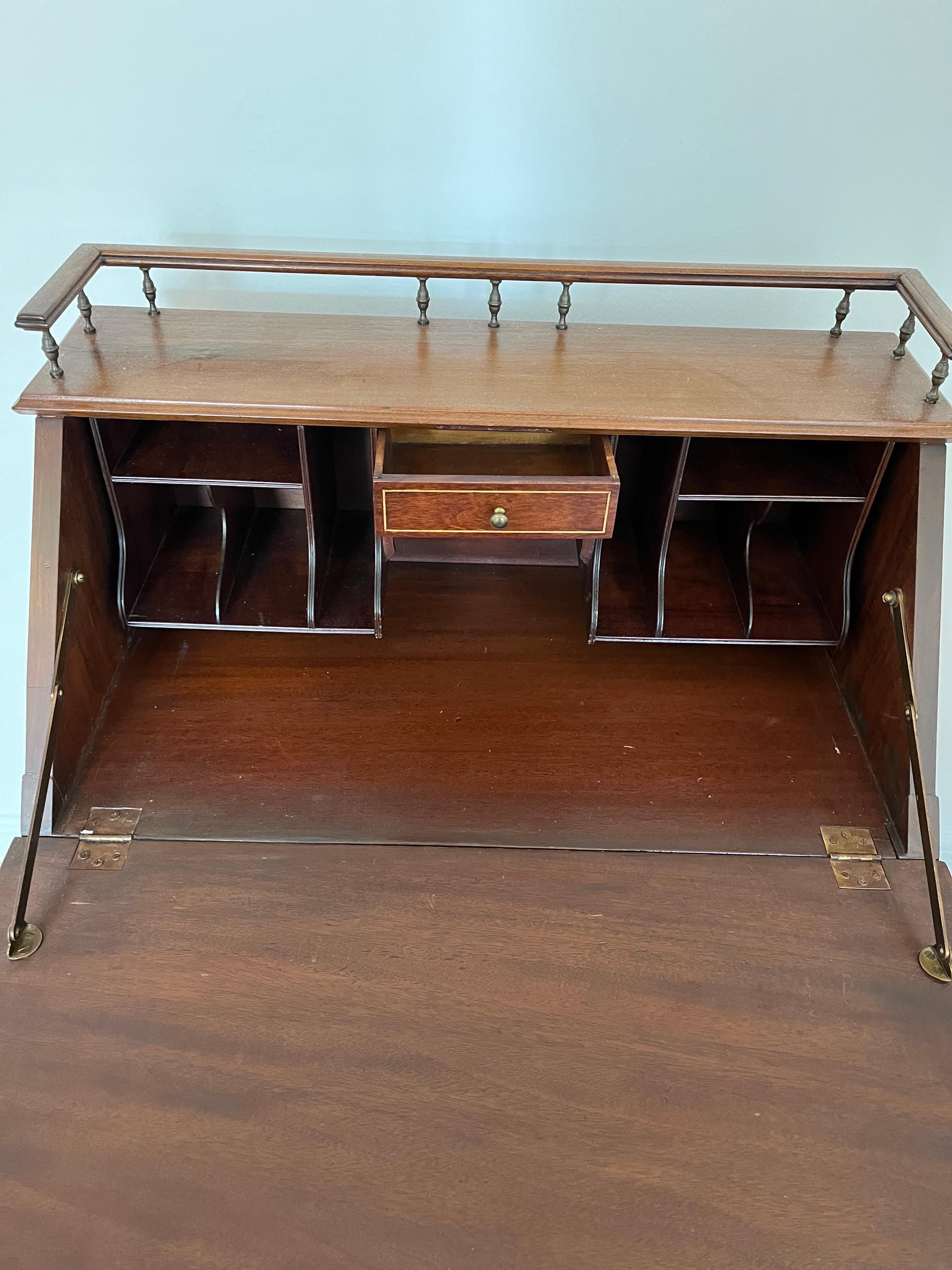 French Inlay Slant Front Writing Desk In Good Condition For Sale In W Allenhurst, NJ
