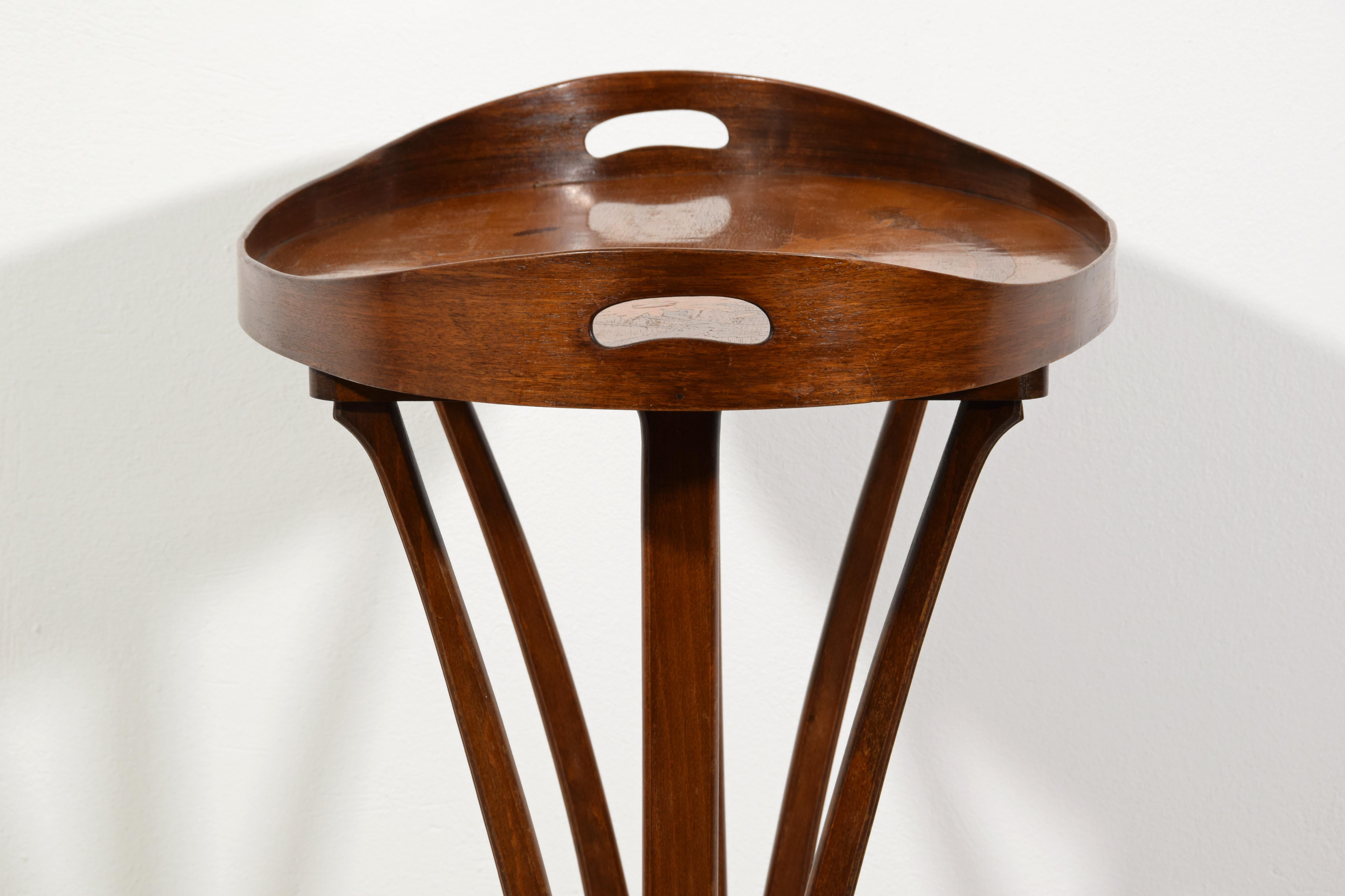 Table basse en bois marqueté d'Emile Gallé (1846-1904) en vente 7