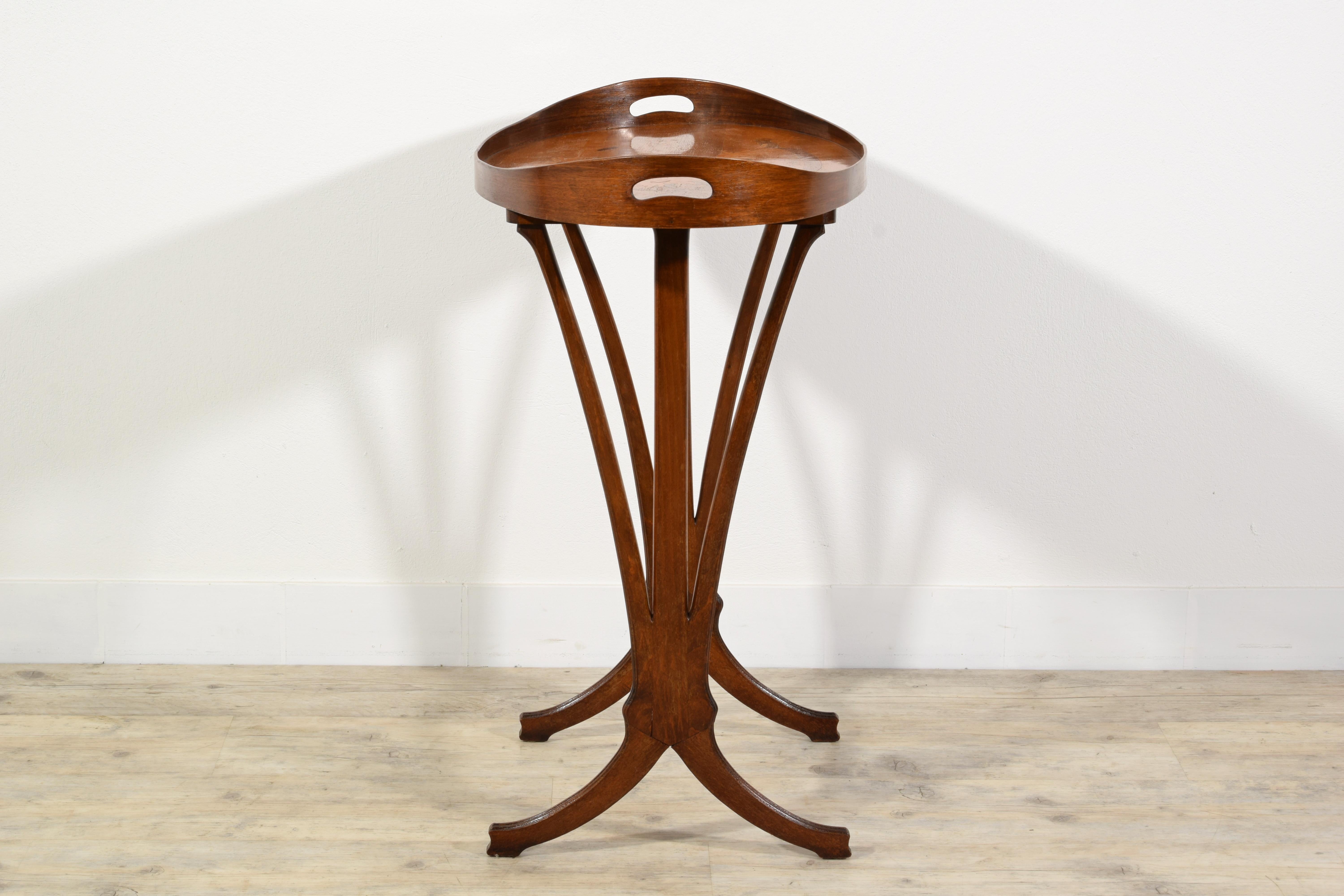 Incrusté Table basse en bois marqueté d'Emile Gallé (1846-1904) en vente