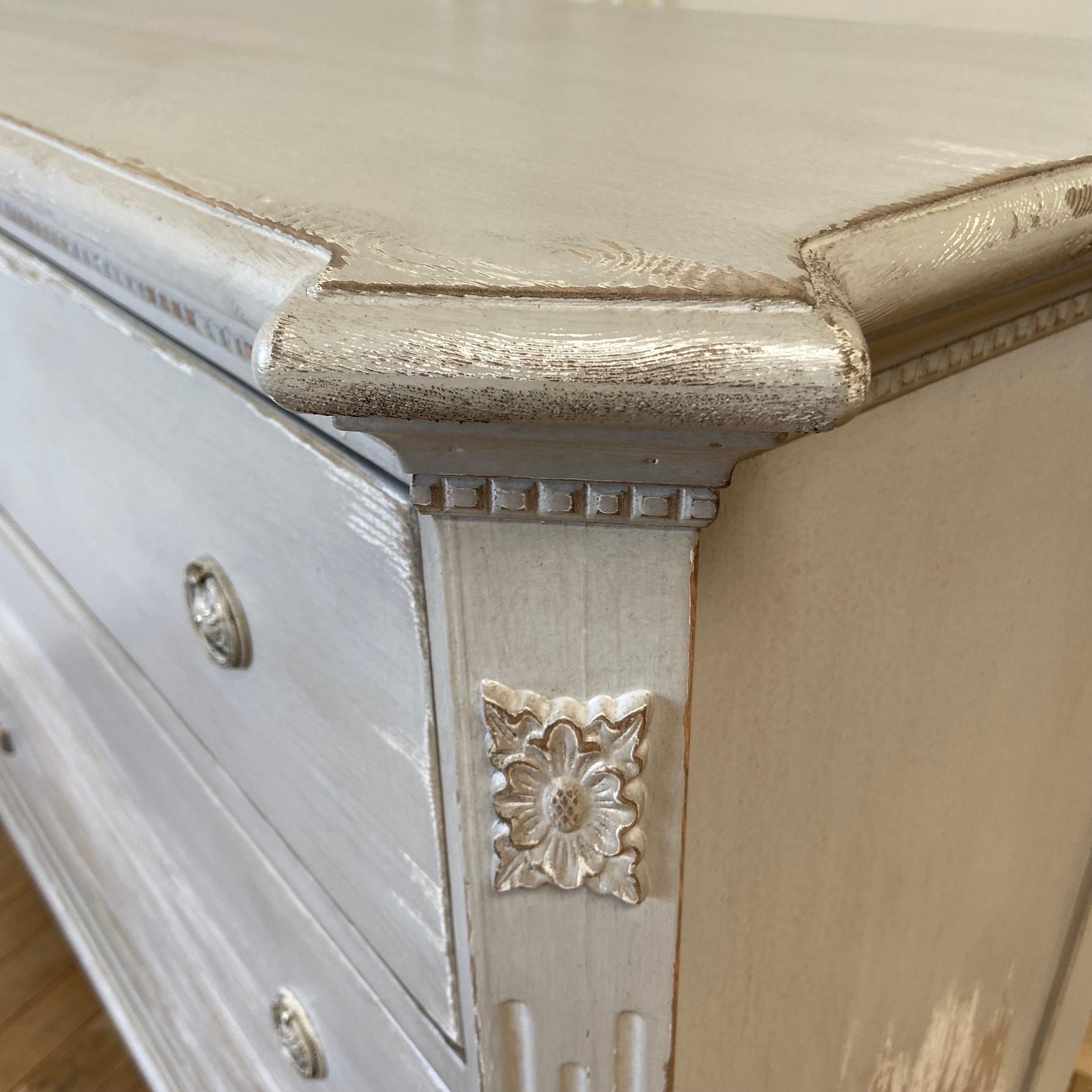 French Inspired Gray Painted Weathered Chest of Drawers For Sale 2