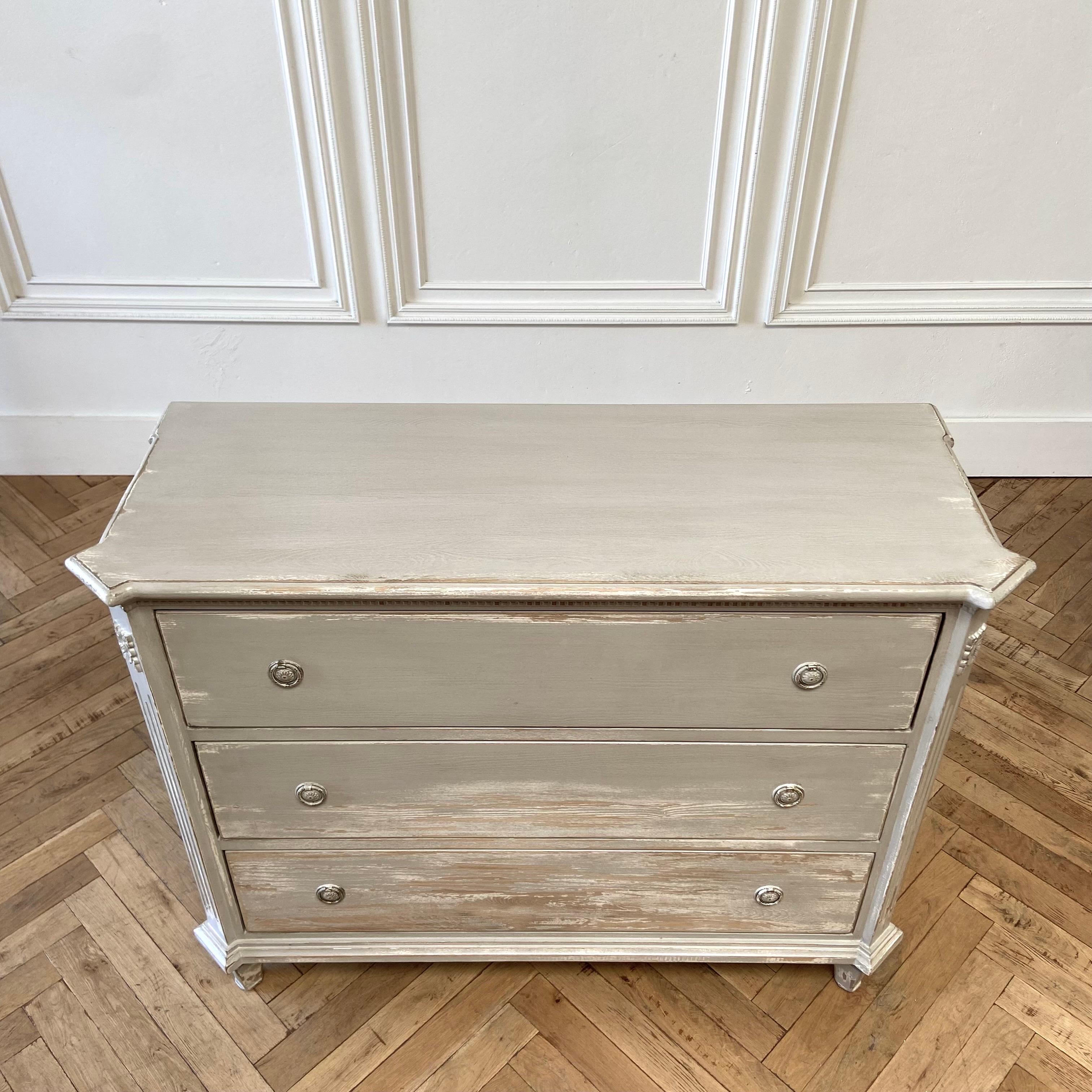 French Inspired Gray Painted Weathered Chest of Drawers In New Condition For Sale In Brea, CA