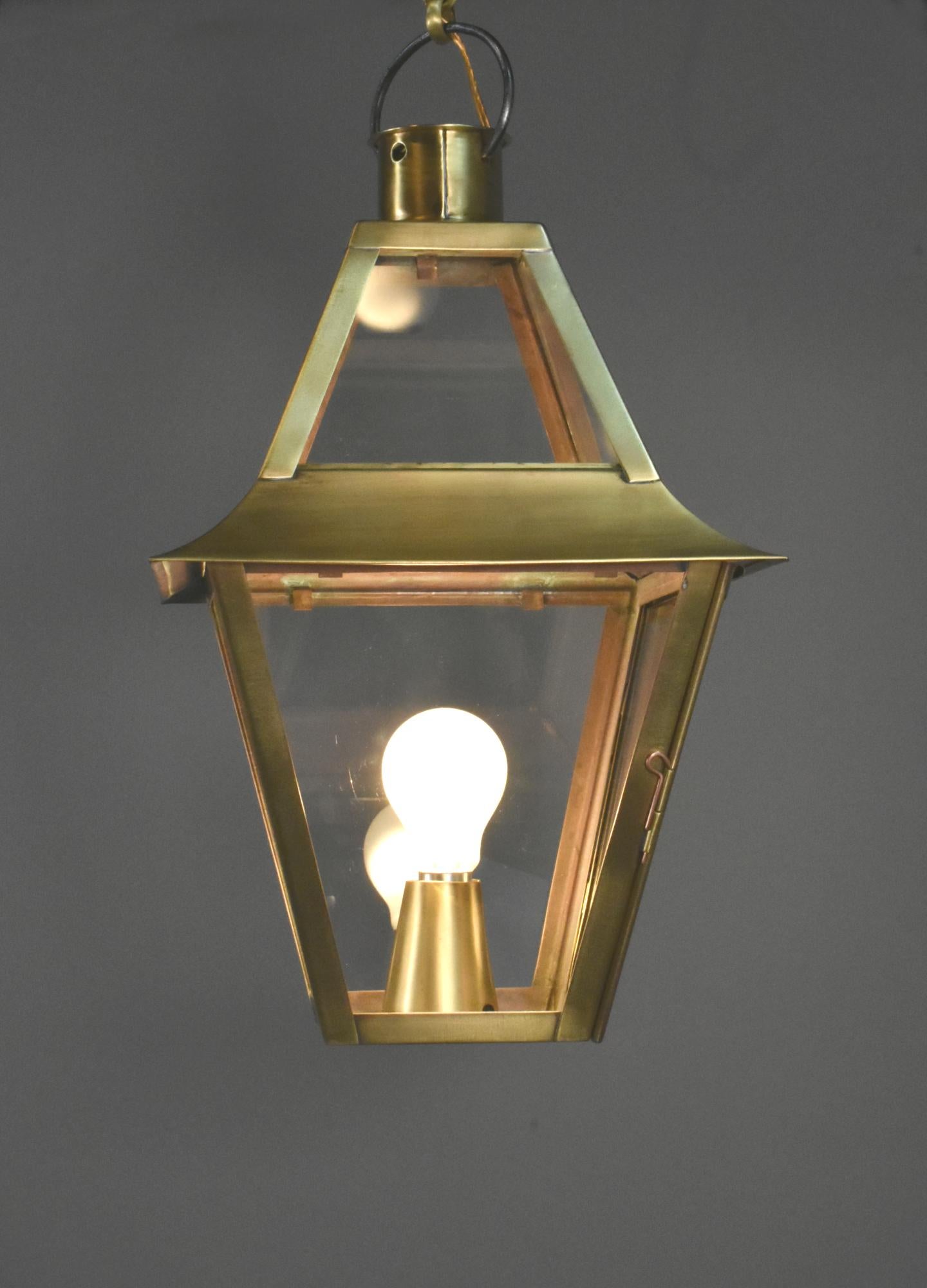 French Interior Brass Lantern Mansard Style In Good Condition For Sale In SAINTE-COLOMBE, FR
