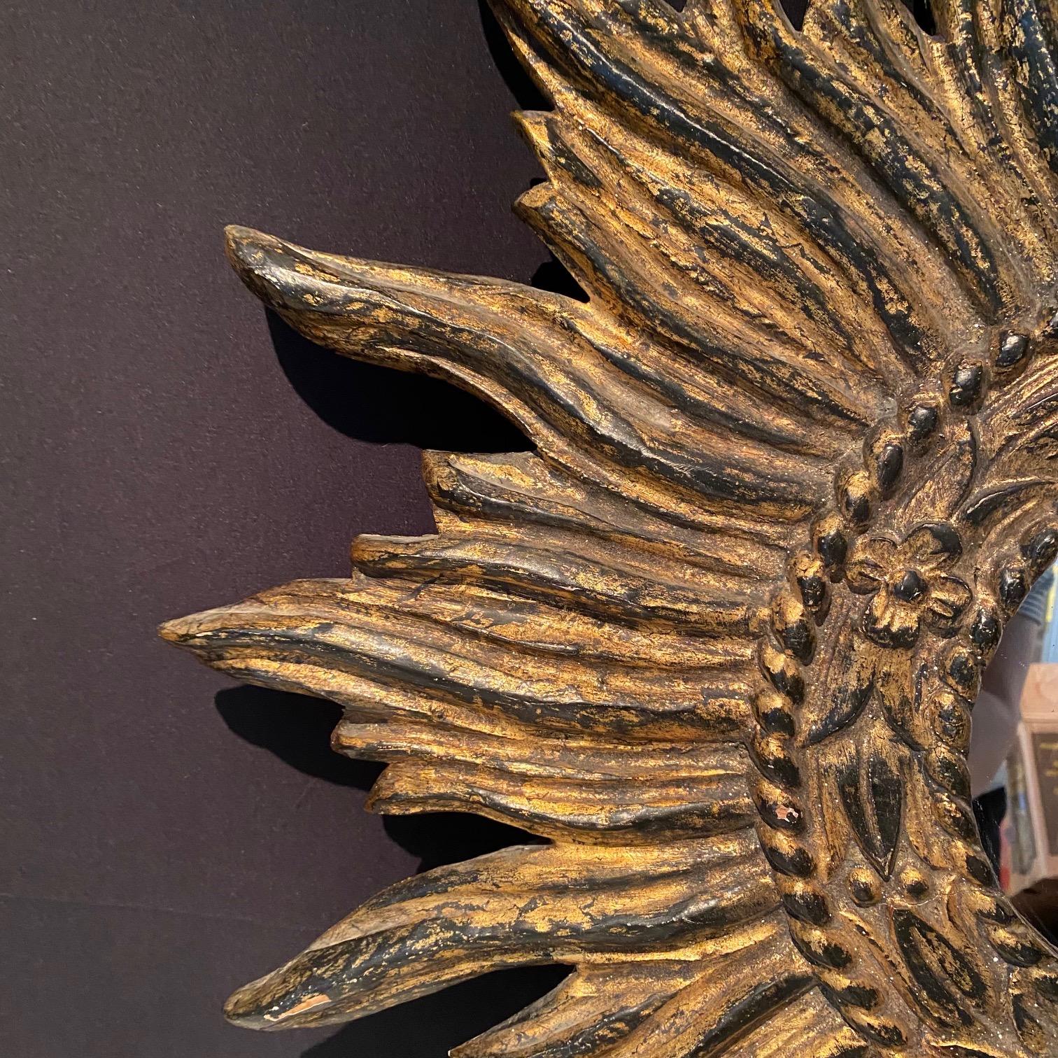 Early 20th Century  French Intricate Carved Gilt Wood Soleil Sunburst Starburst Wall Mirror  For Sale