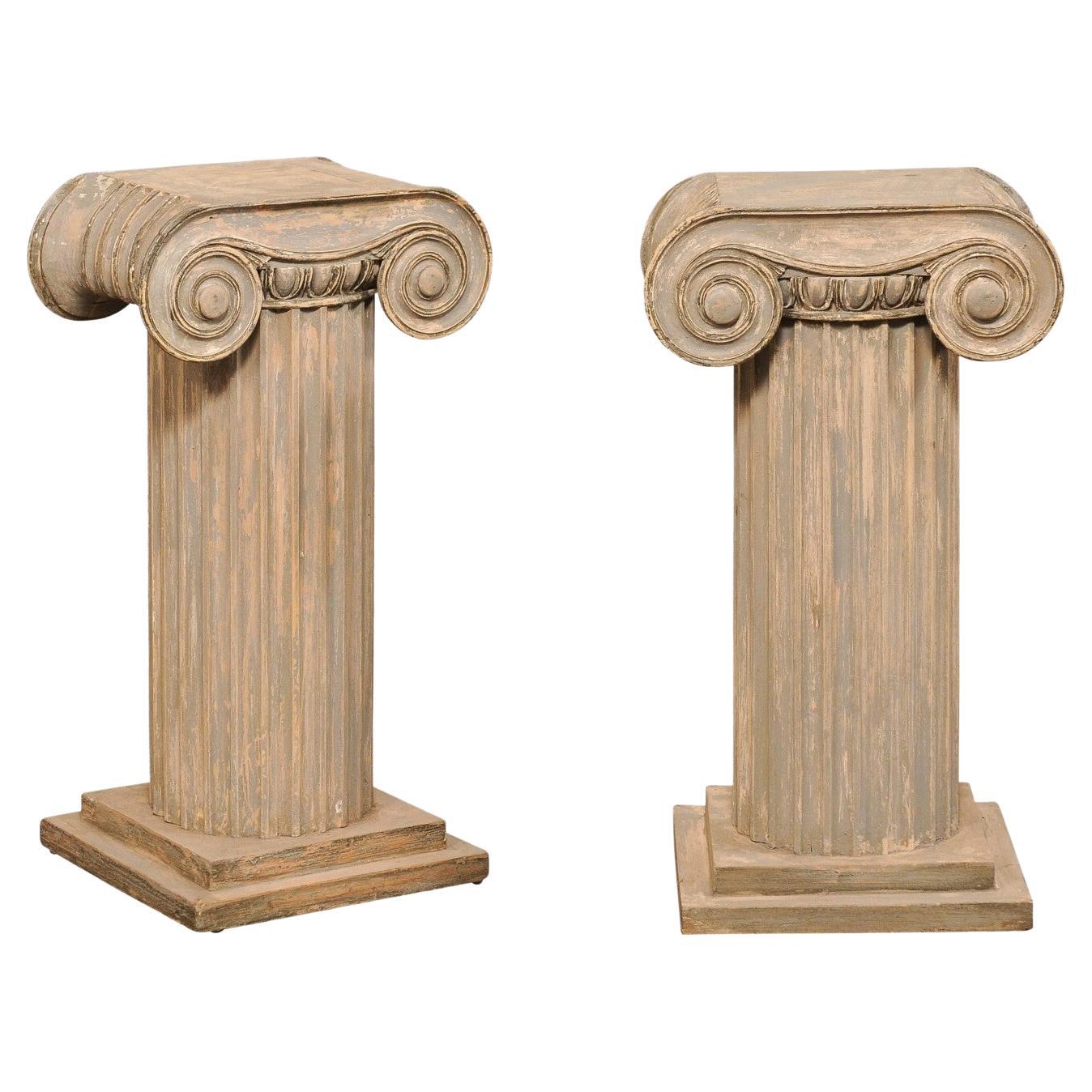 Französische Ionische Säule 32" hohe Sockel-Akzenttische, Mitte des 20. Jahrhunderts