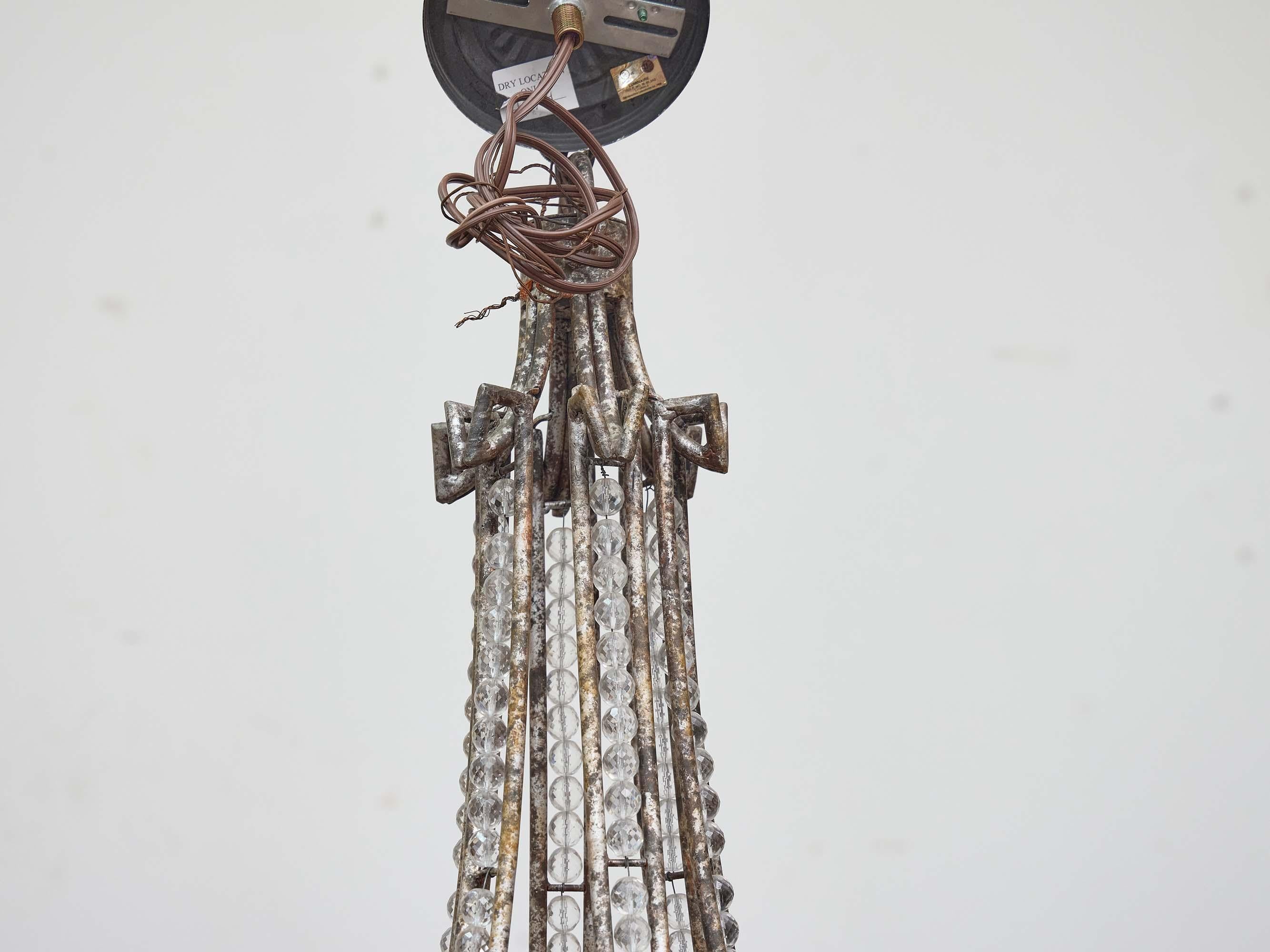 Französischer Sechs-Licht-Kronleuchter aus Eisen und Perlen, 19. im Angebot 3