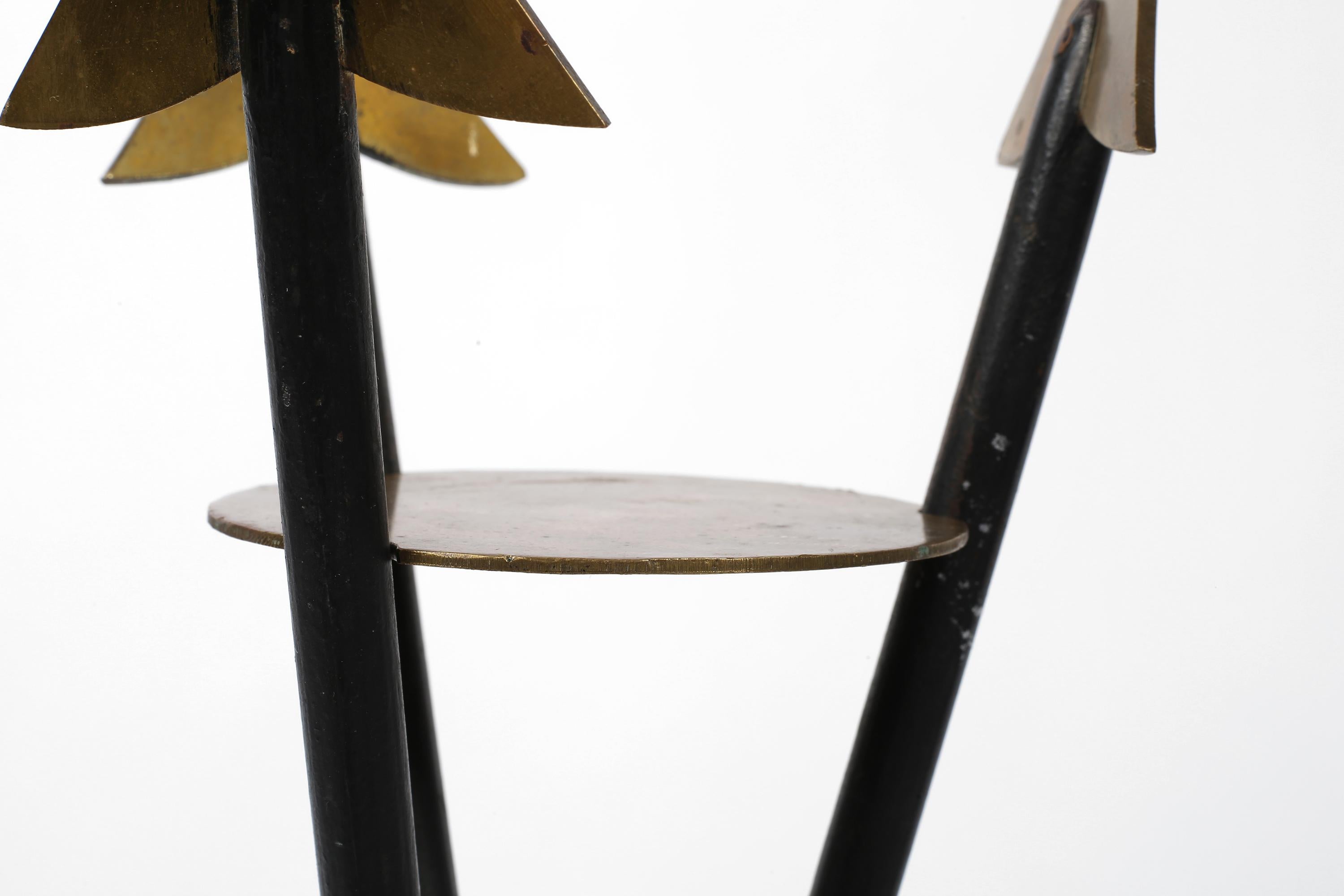 Table à Martini en fer et laiton pour boissons Arrow en vente 2