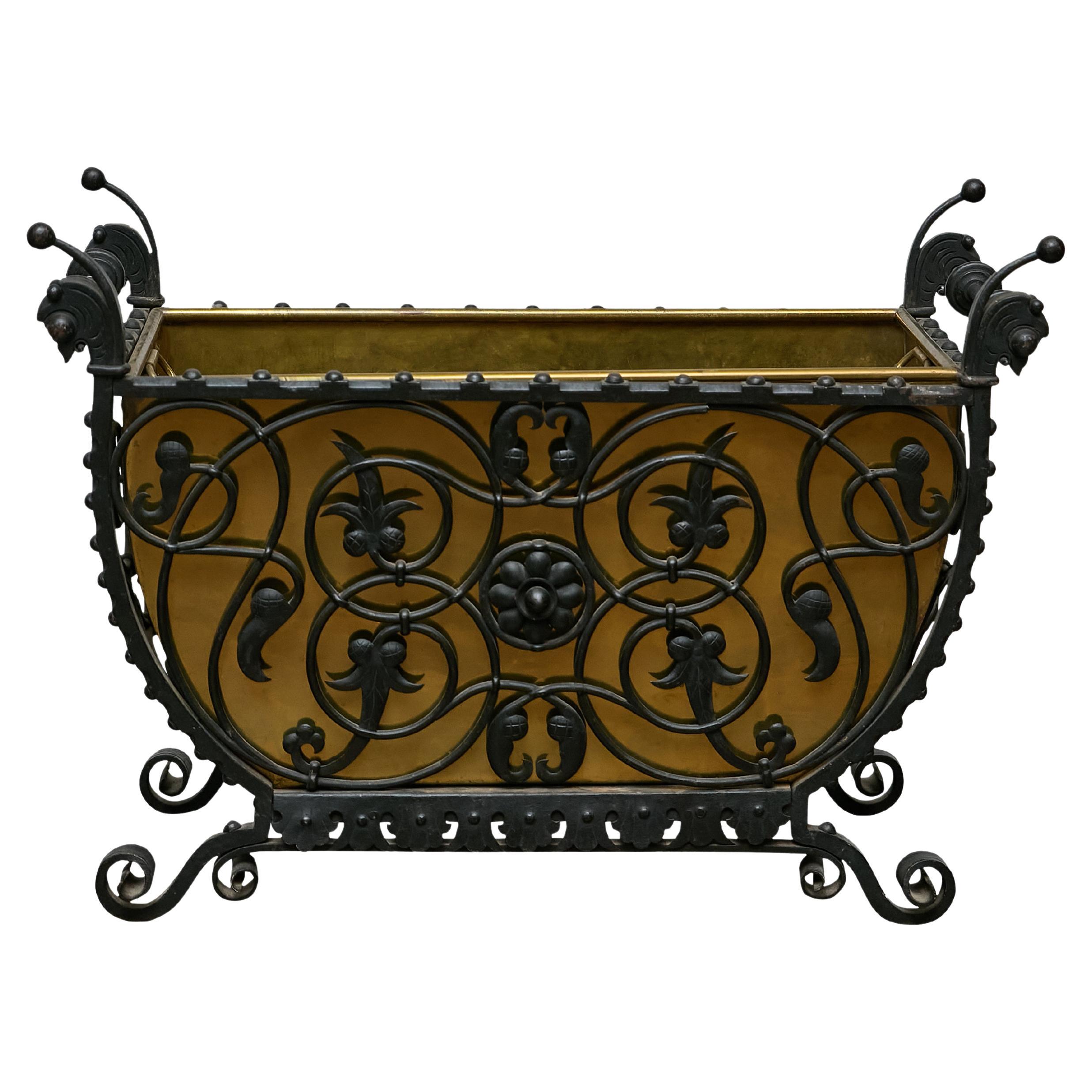 Jardinière o cesto per tronchi in ferro e ottone, XIX secolo in vendita