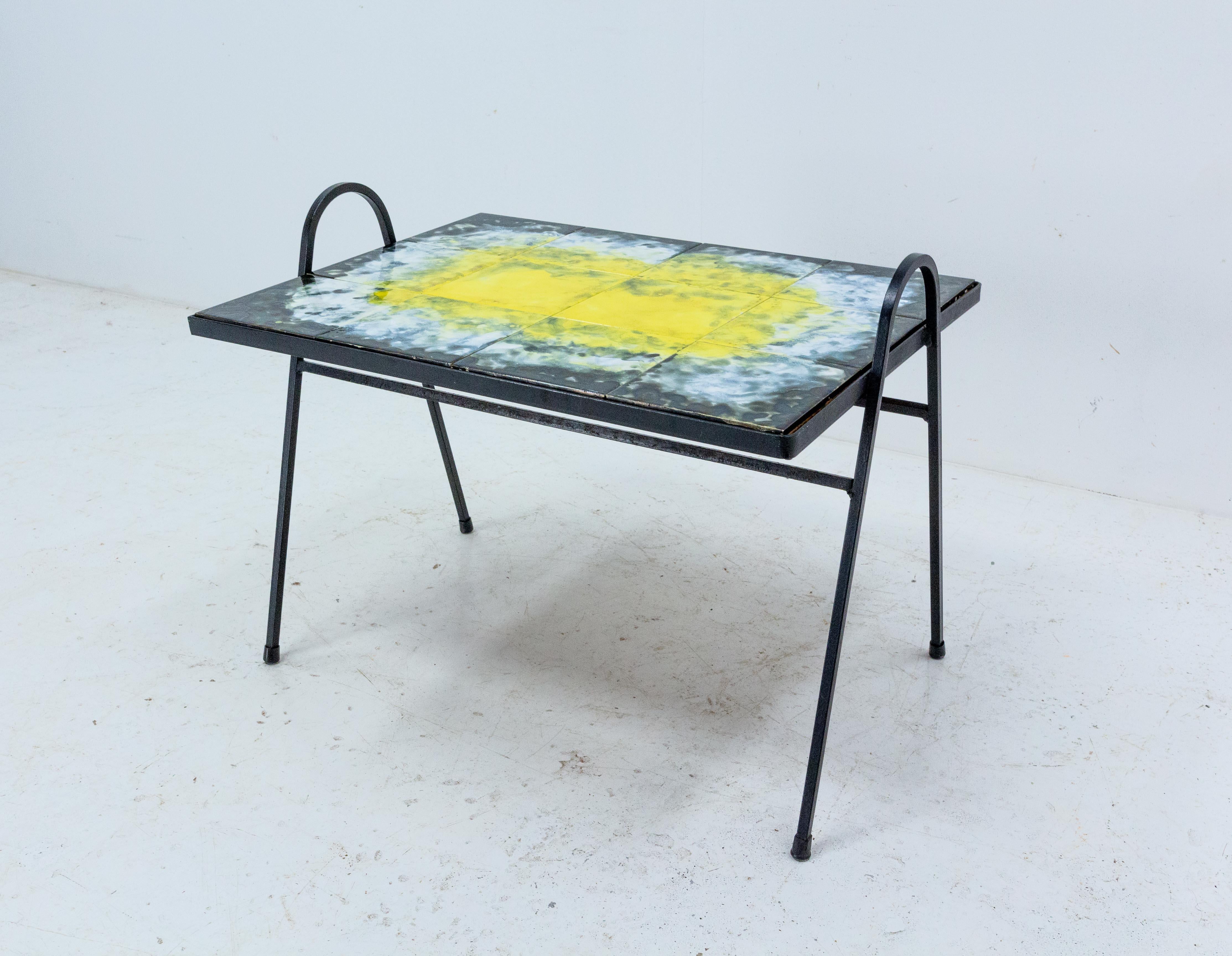 Mid-Century Modern French Iron and Ceramic Coffee Table or Serving Table, circa 1960 For Sale