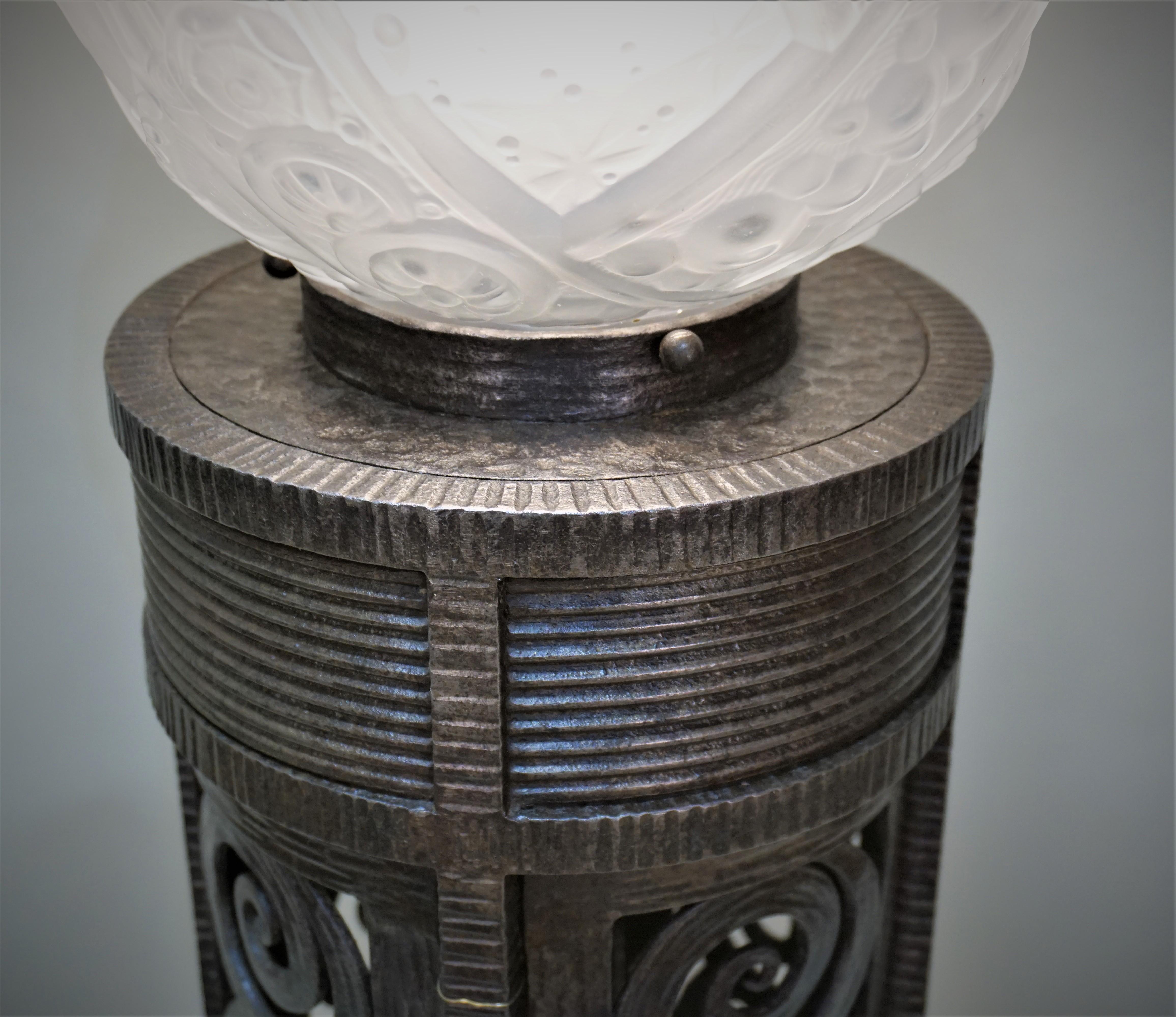 French Iron and Glass Art Deco Floor Lamp by Muller Freres 4