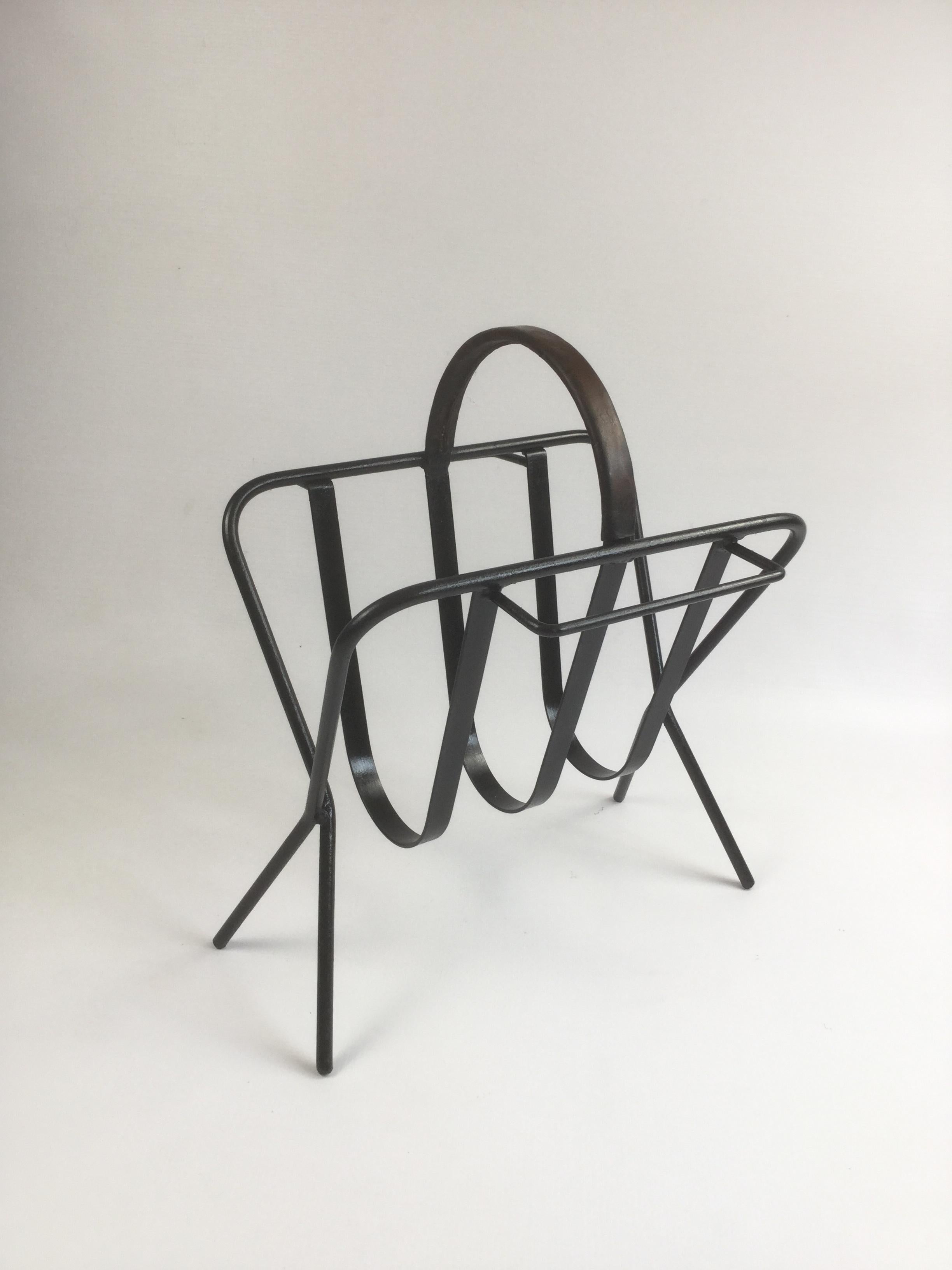 French Iron and Leather Magazine Rack in a Manner of Jacques Adnet, France, 1950s For Sale