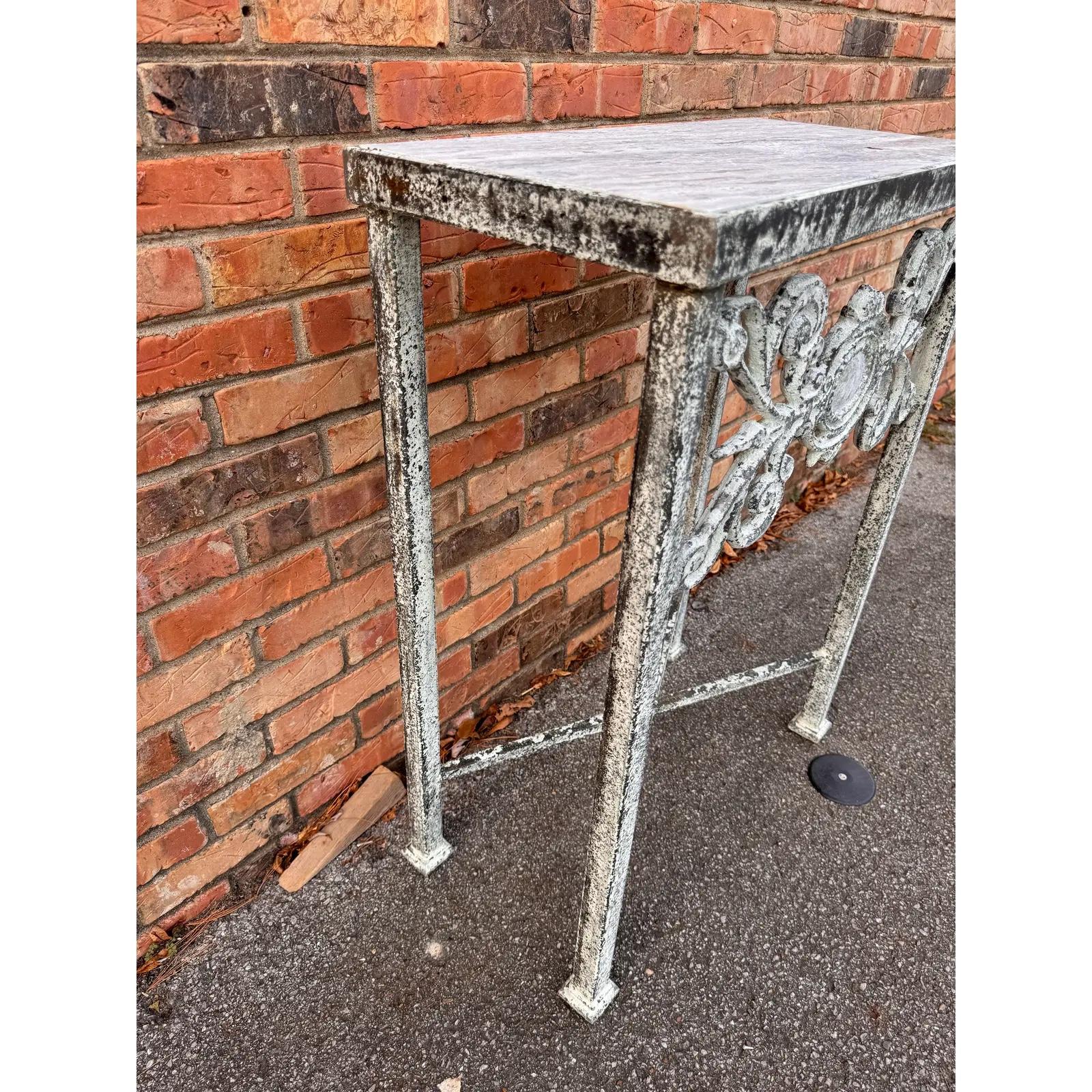 French Iron and Marble Small Console Table In Good Condition For Sale In Nashville, TN