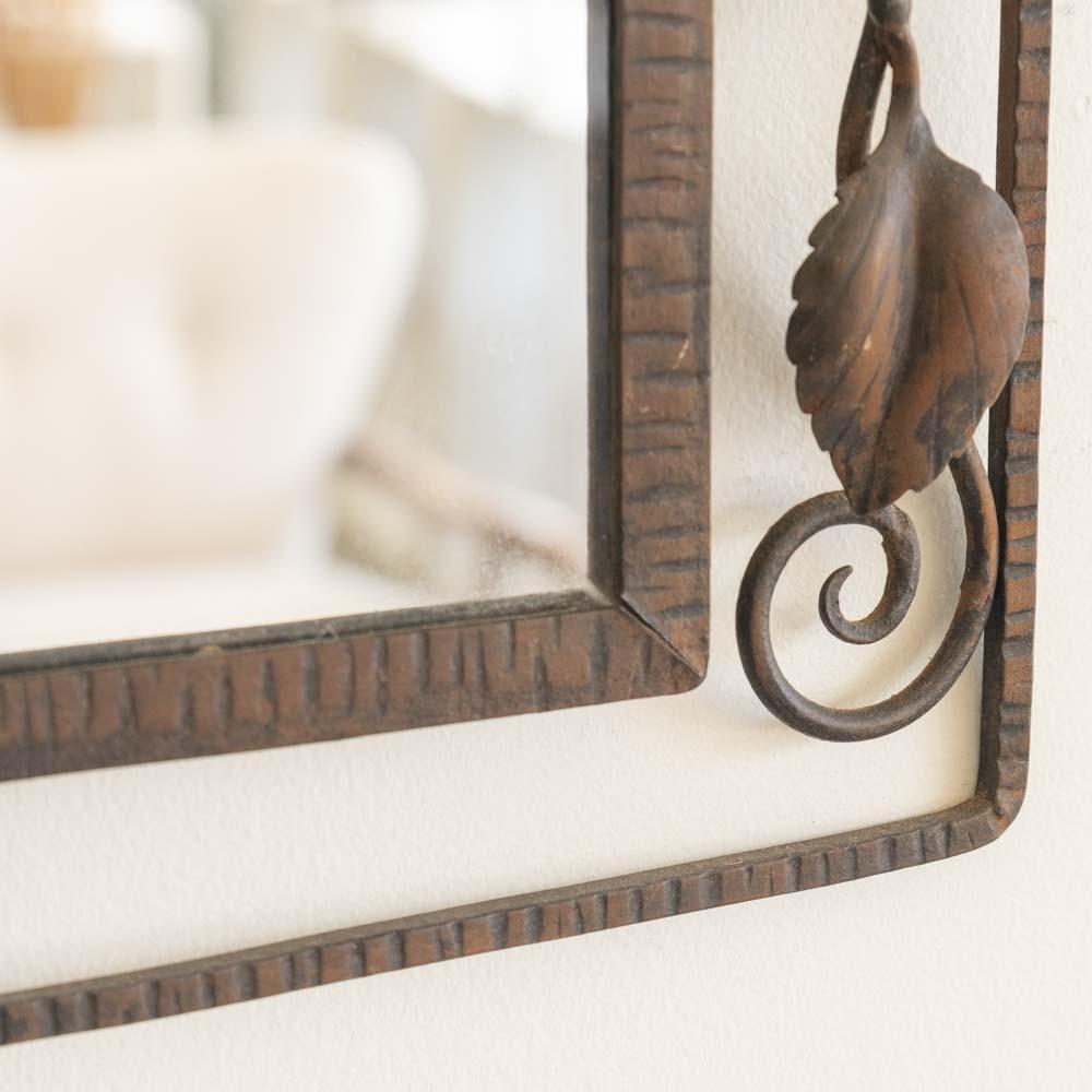 Miroir à feuilles en fer Art Nouveau en vente 5