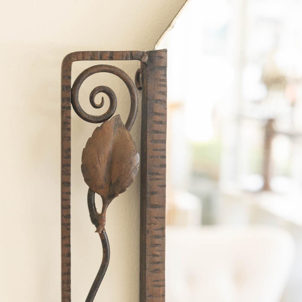 Début du 20ème siècle Miroir à feuilles en fer Art Nouveau en vente