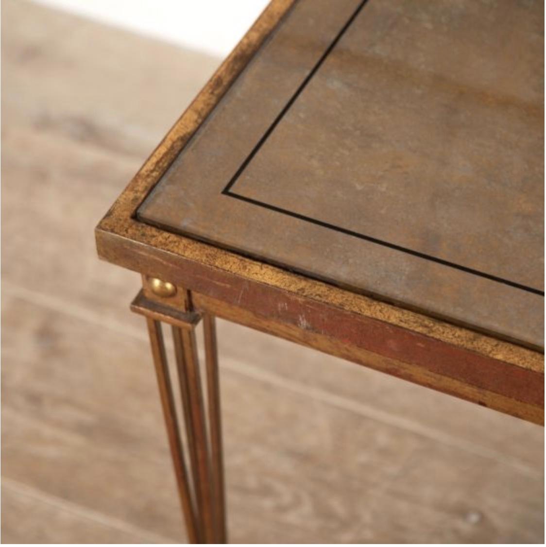 Verre Table basse française à base en fer en vente