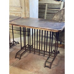 Table de bistrot en fer français