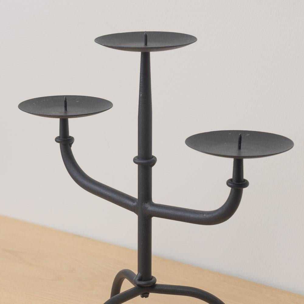 Candelabro francese in ferro in vendita 3