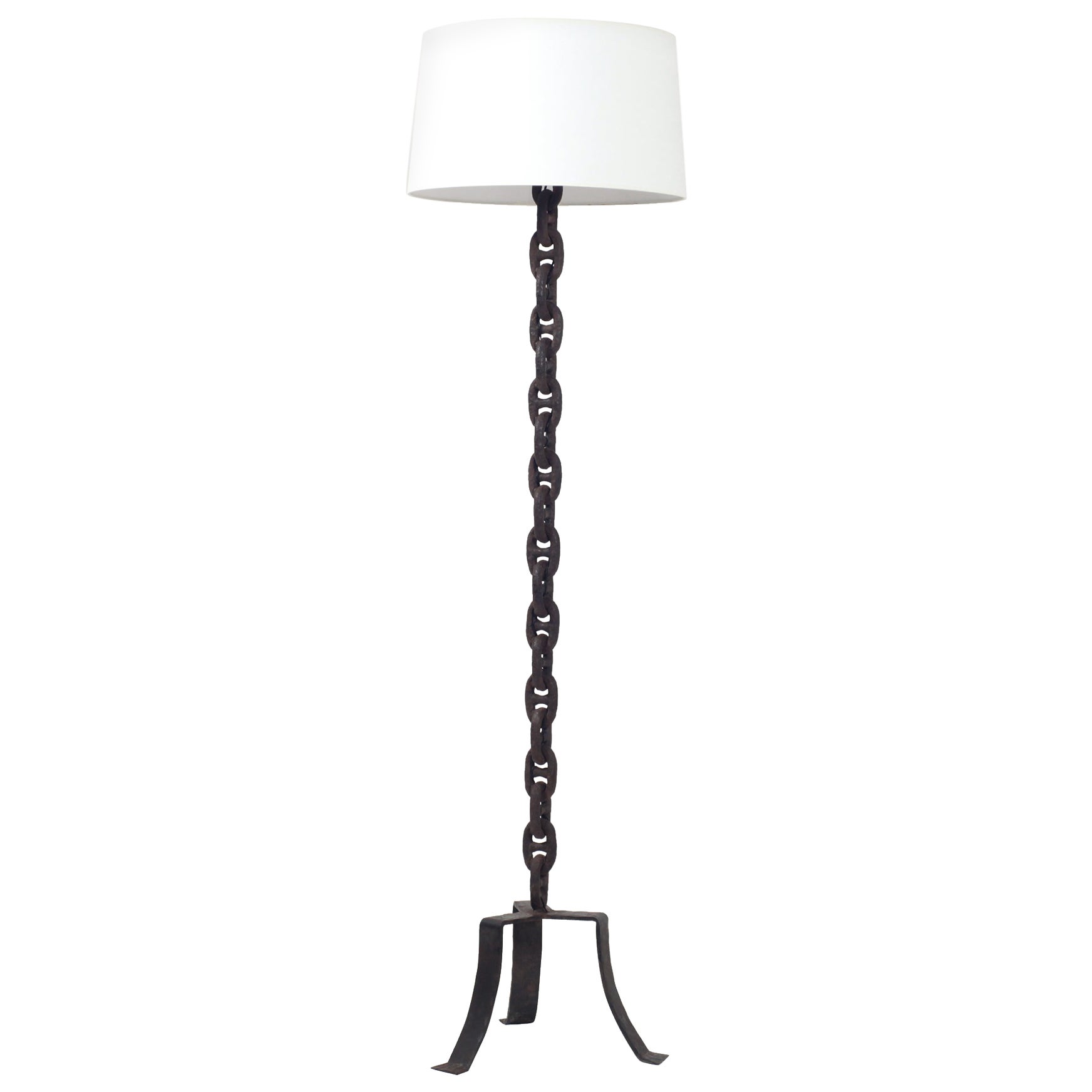 Lampadaire en fer à maillons de chaîne circa 1950 en vente