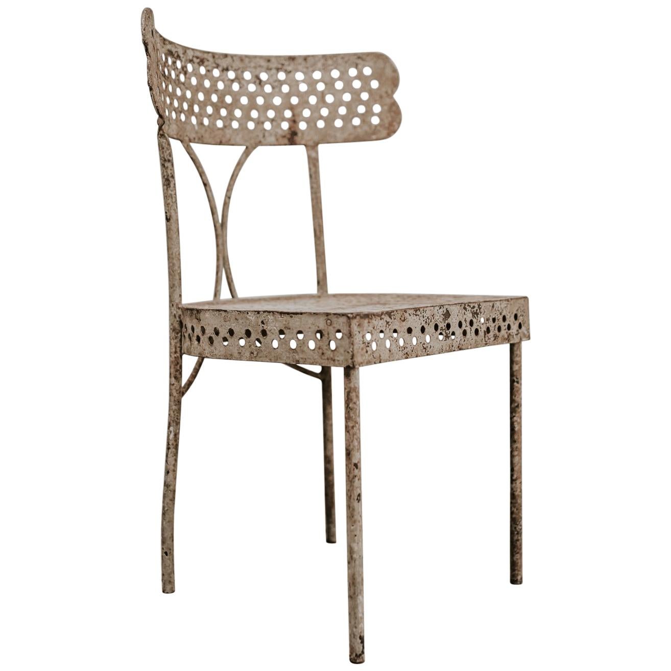 Chaise française en fer des années 1930, modèle inhabituel, belle patine