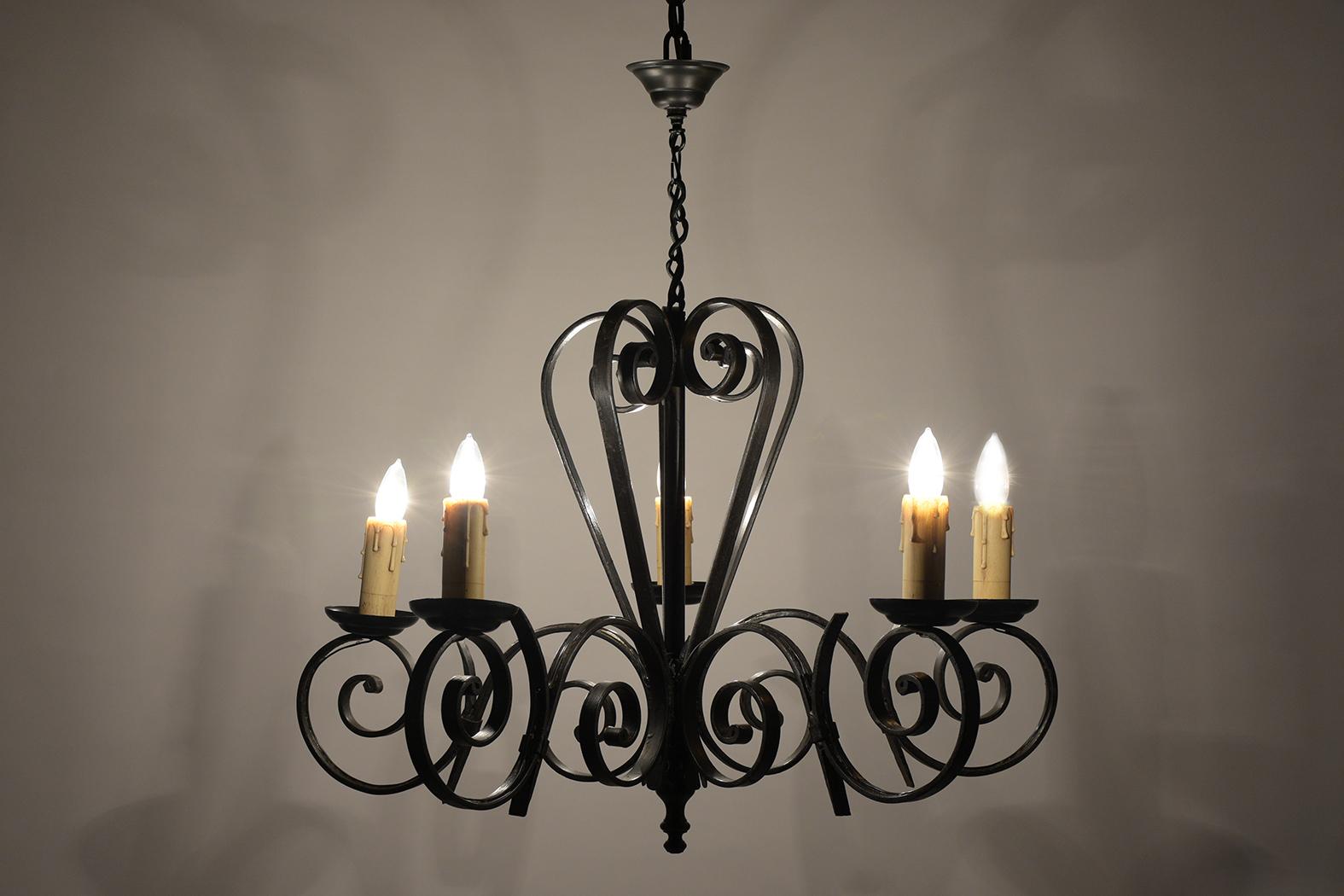 French Iron Chandelier In Good Condition In Los Angeles, CA
