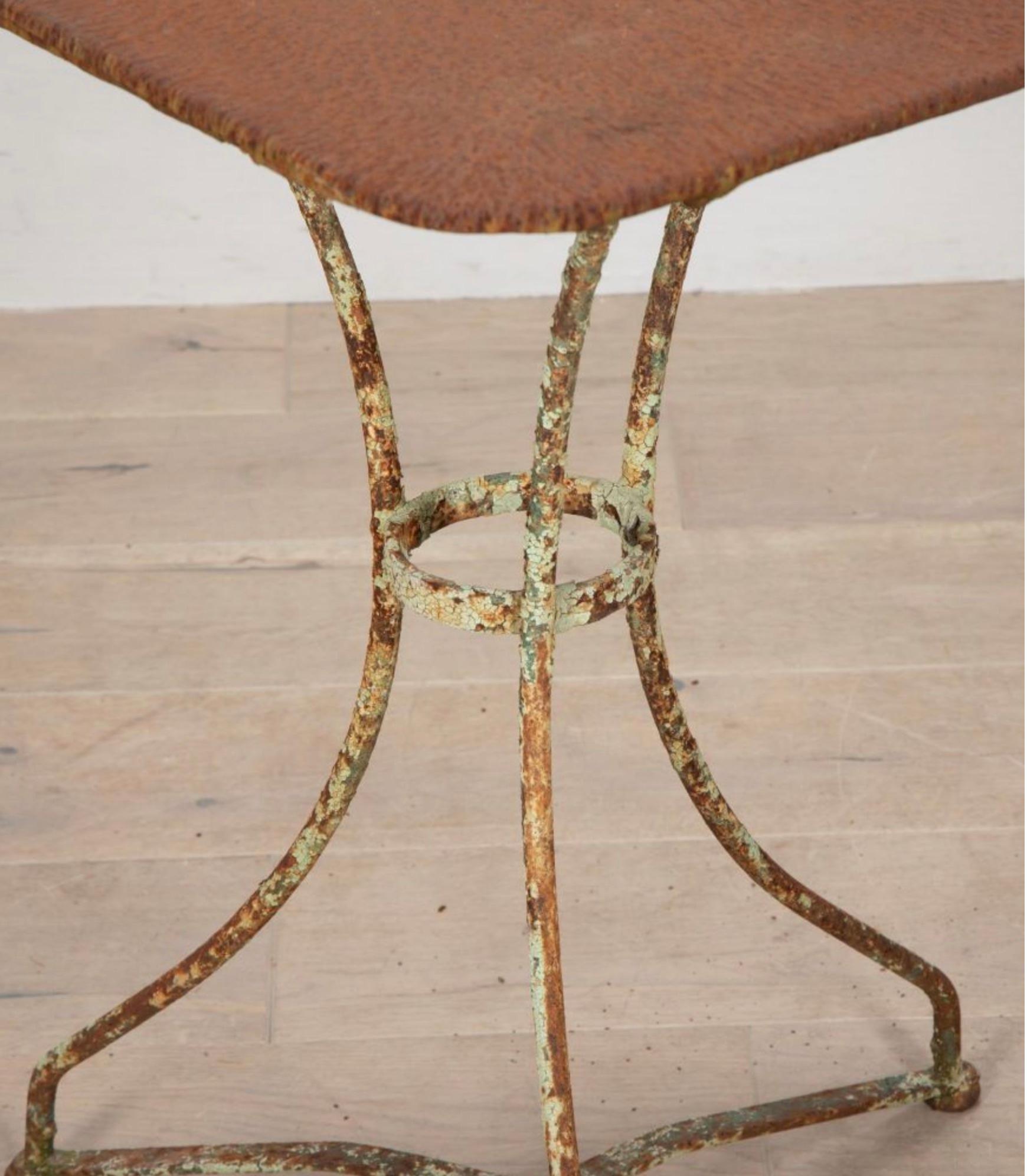Français Table de jardin française en vente
