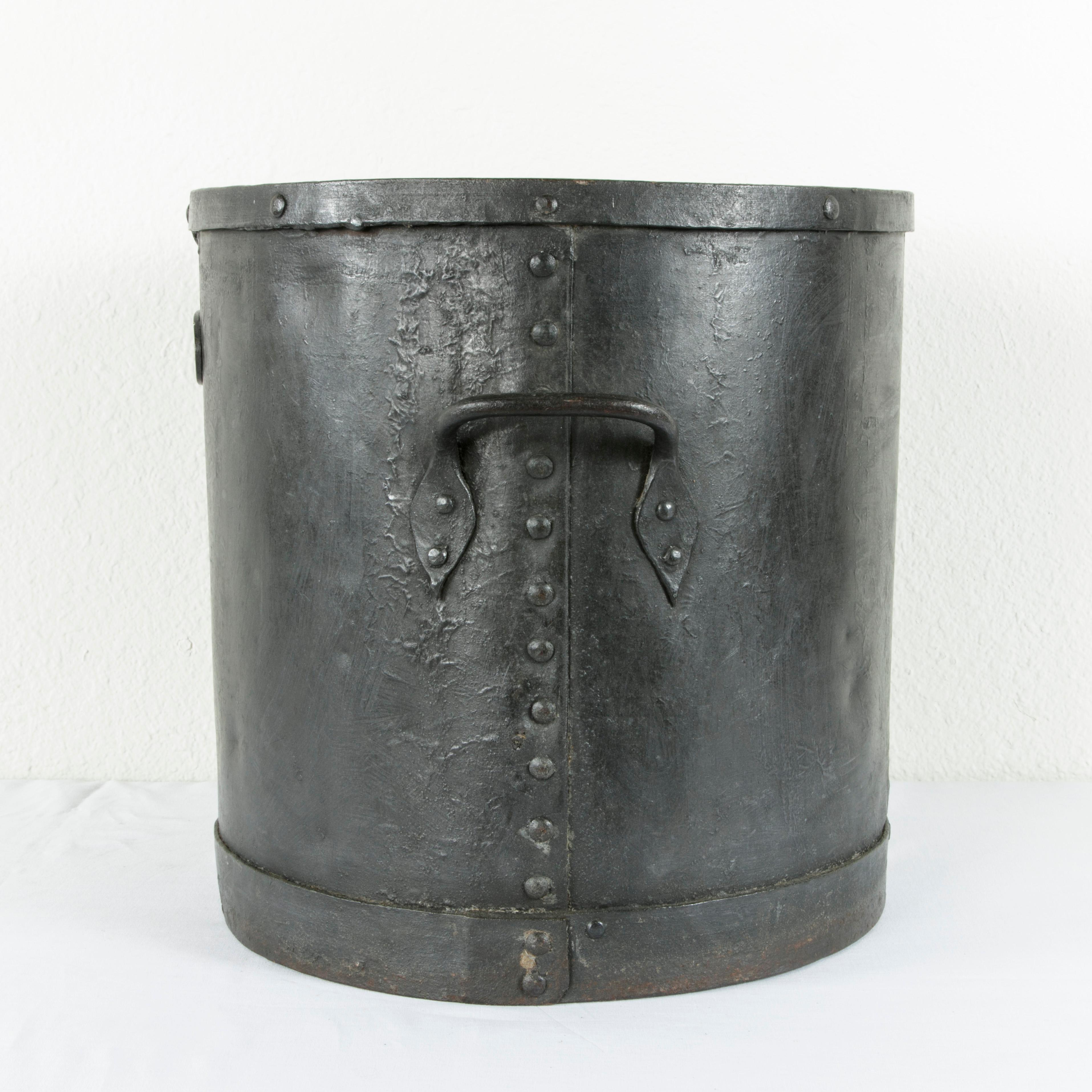 French Iron Grain Measure, Planter, or Cachepot with Handles, circa 1900 1