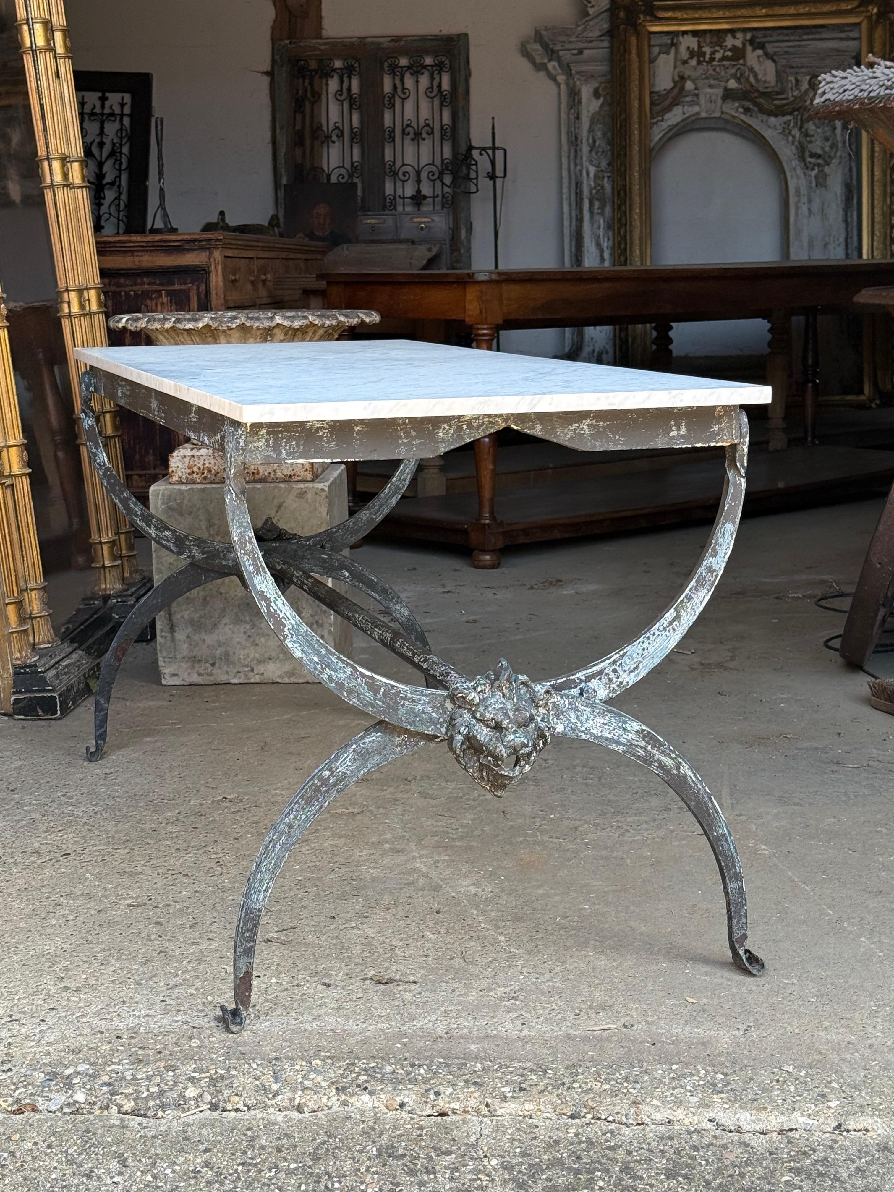 French Iron & Marble Garden Table en vente 1