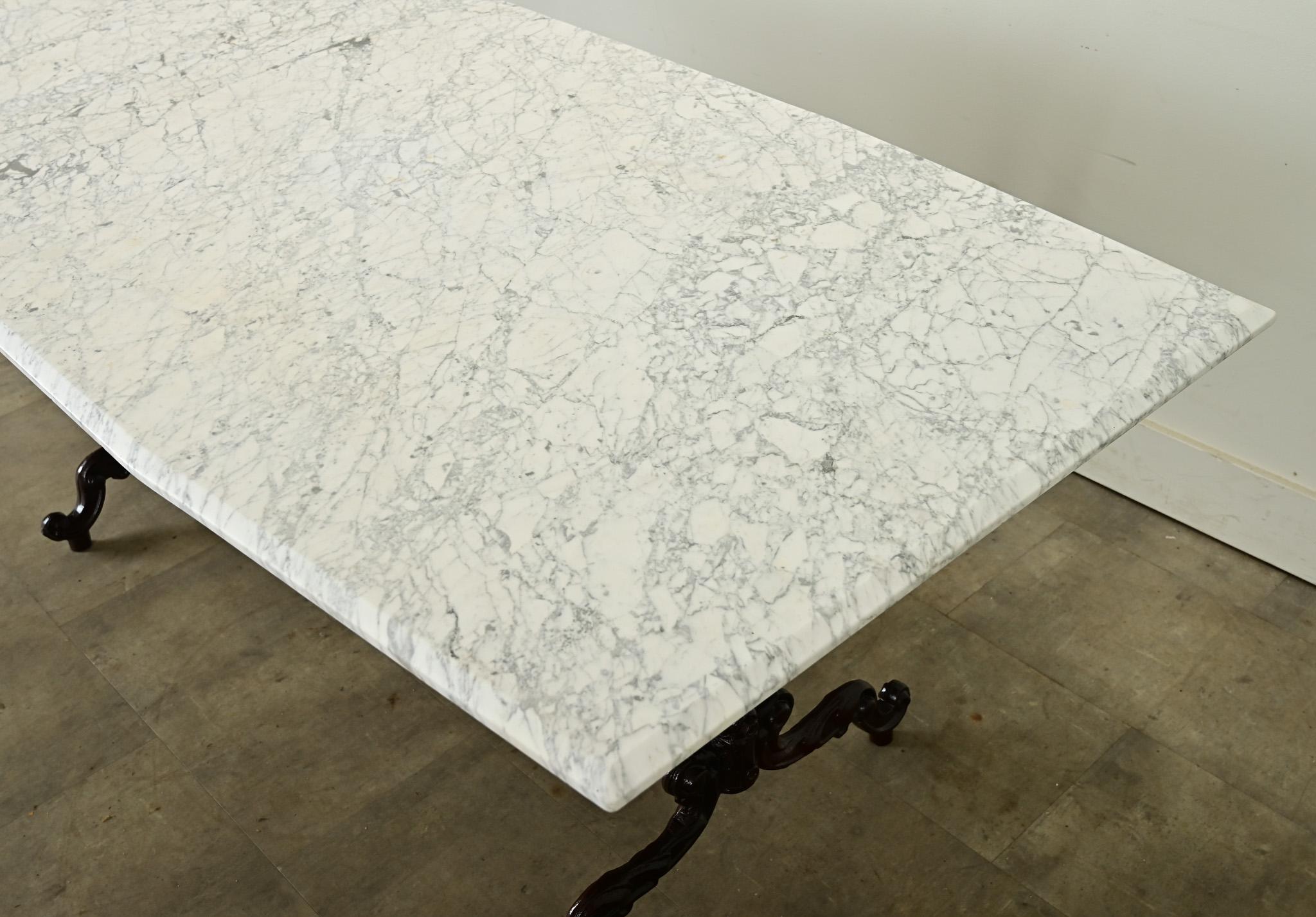 Table à manger d'extérieur en fer et marbre français 3