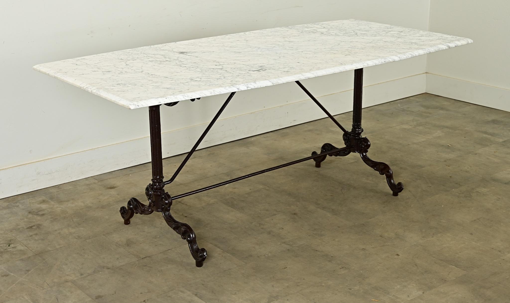 Table à manger d'extérieur en fer et marbre français 5